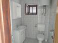 Ванная комната Metajna, Ванная комната в размещении типа studio-apartment, WiFi.