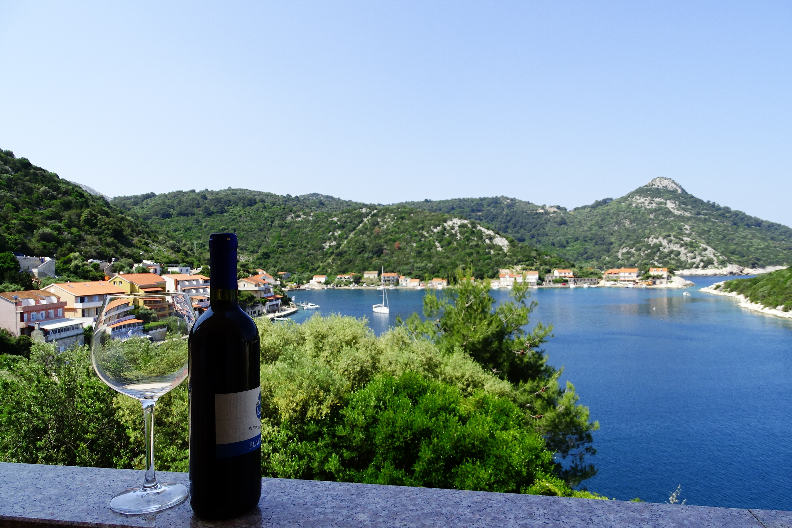 Two bedroom apartment with balcony and sea view Zaklopatica, Lastovo  A-a