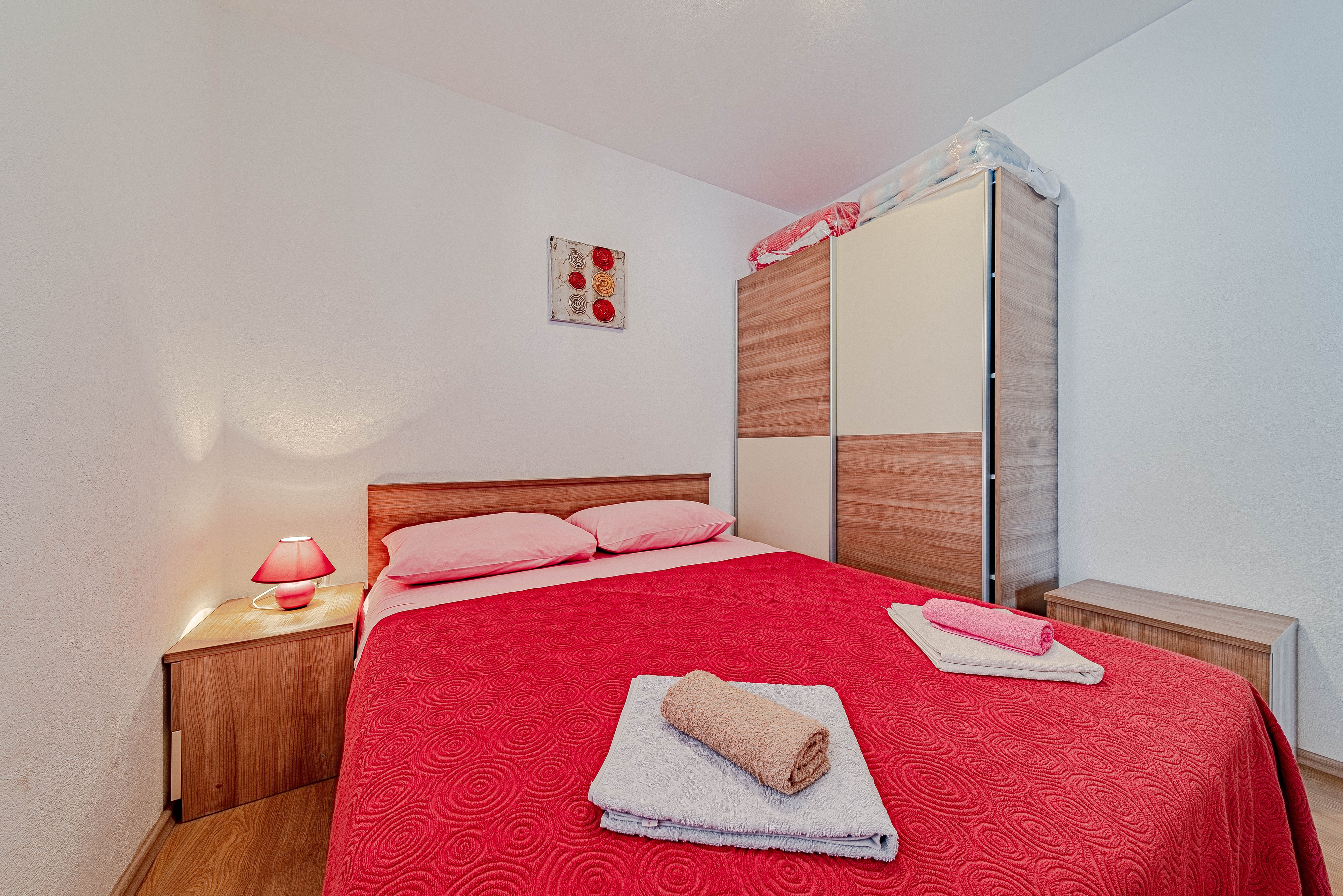 Two bedroom apartment with balcony and sea view Zaklopatica, Lastovo  A-b