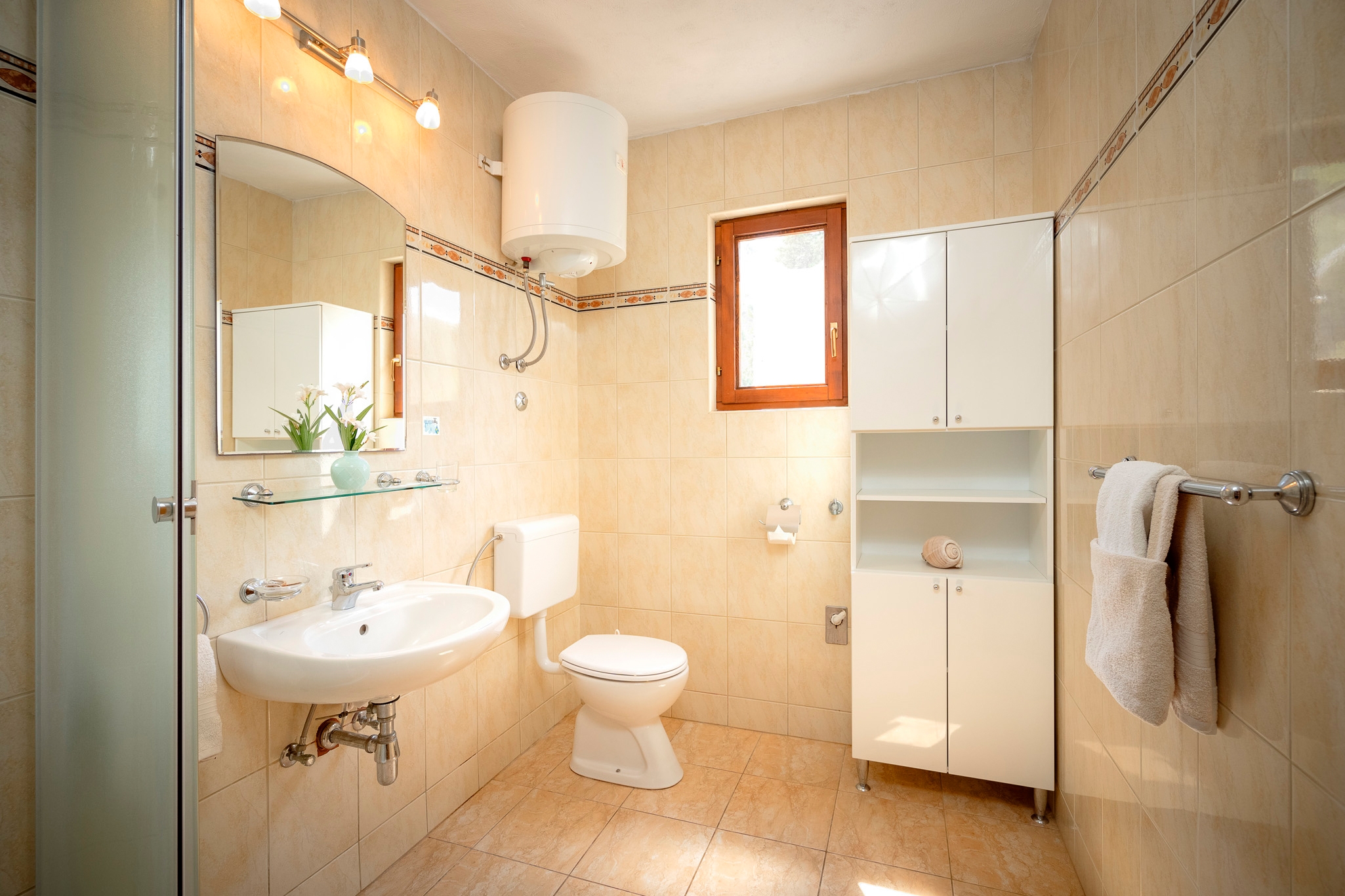 Comfortable and spacious house near beach Cove Kruševa, Hvar  K