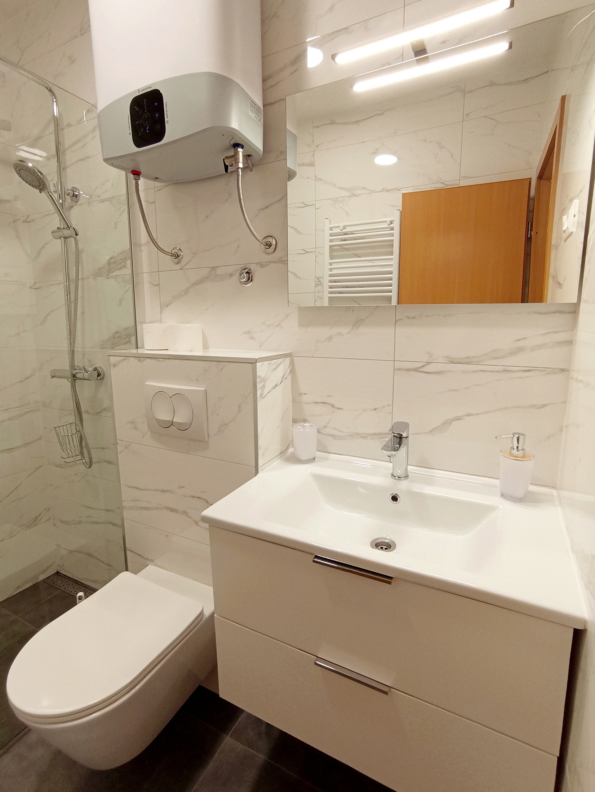 Comfortable and spacious house near beach Cove Kruševa, Hvar  K