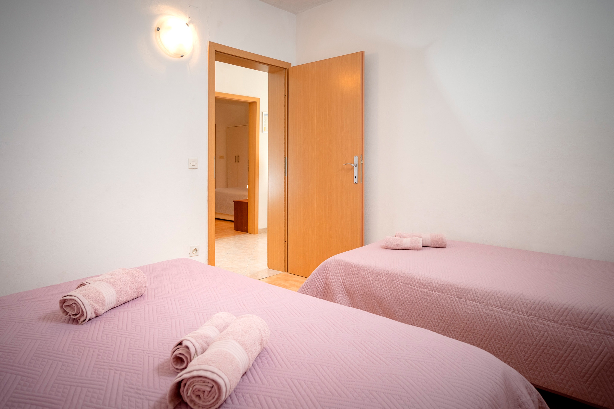 Comfortable and spacious house near beach Cove Kruševa, Hvar  K