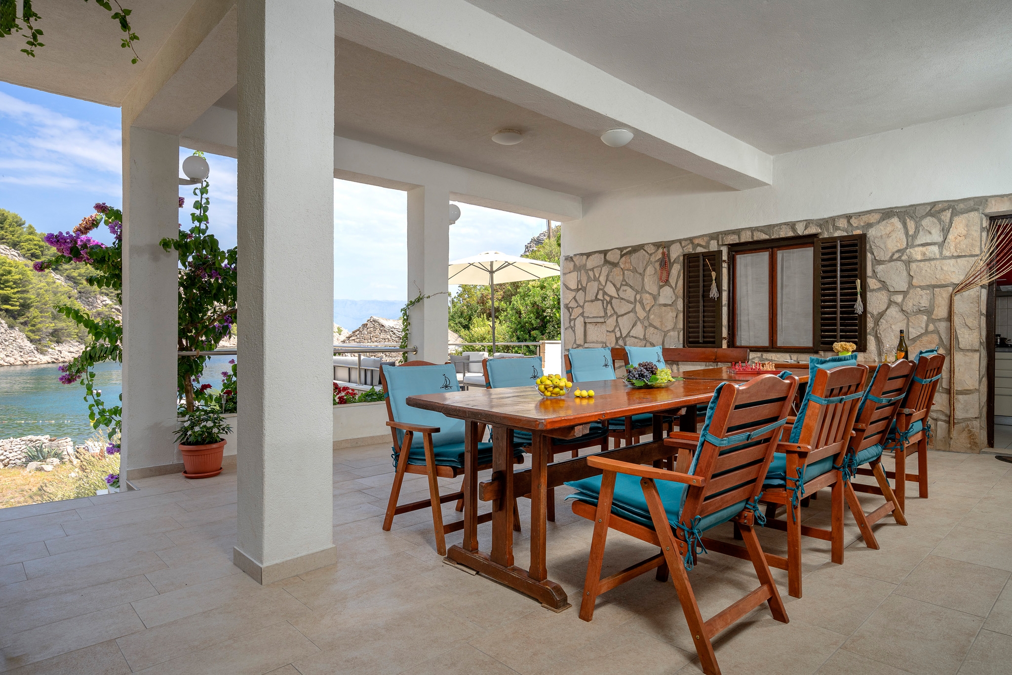 Comfortable and spacious house near beach Cove Kruševa, Hvar  K
