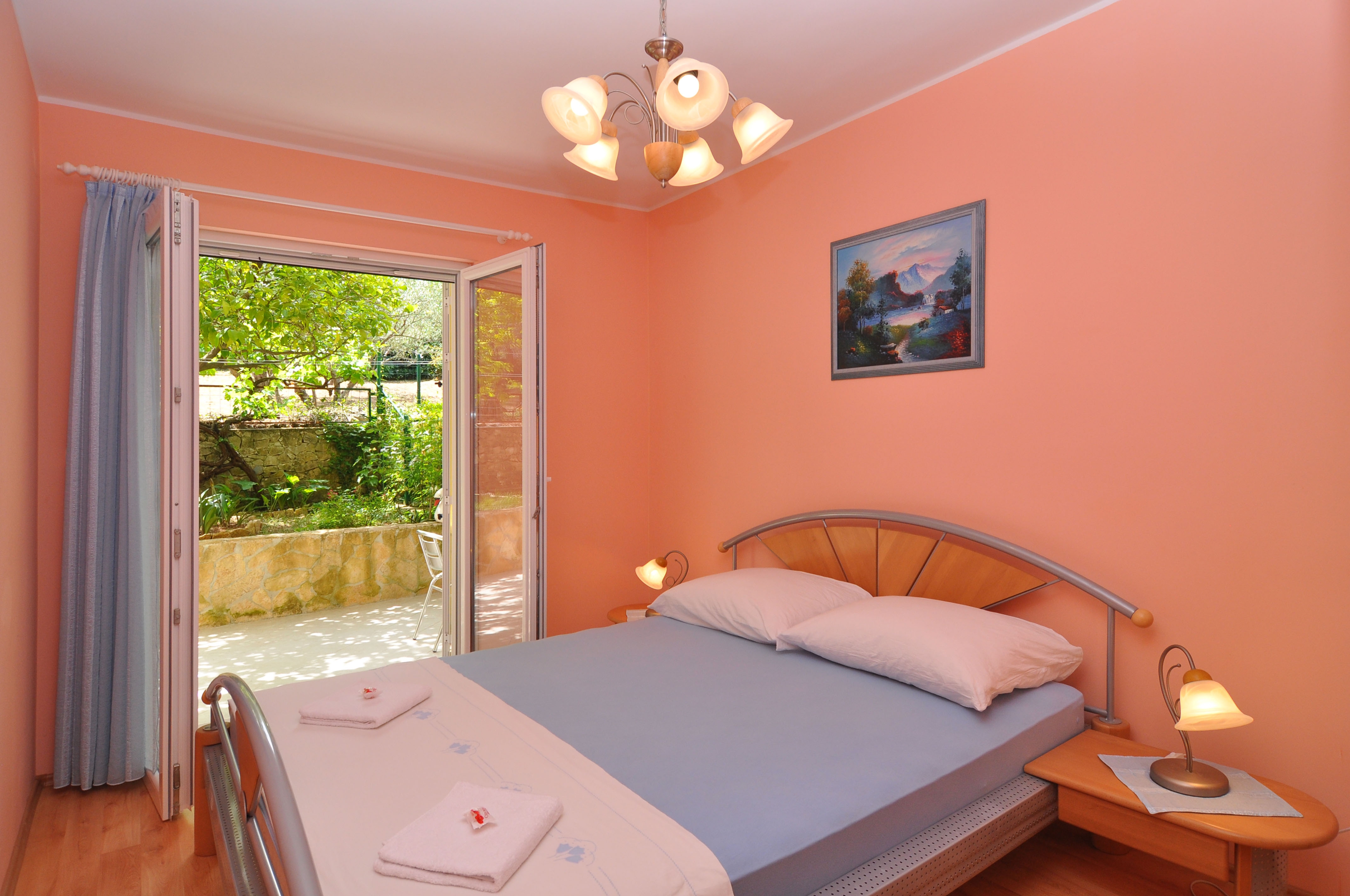 Two bedroom apartment near beach Slatine, Čiovo  A-a