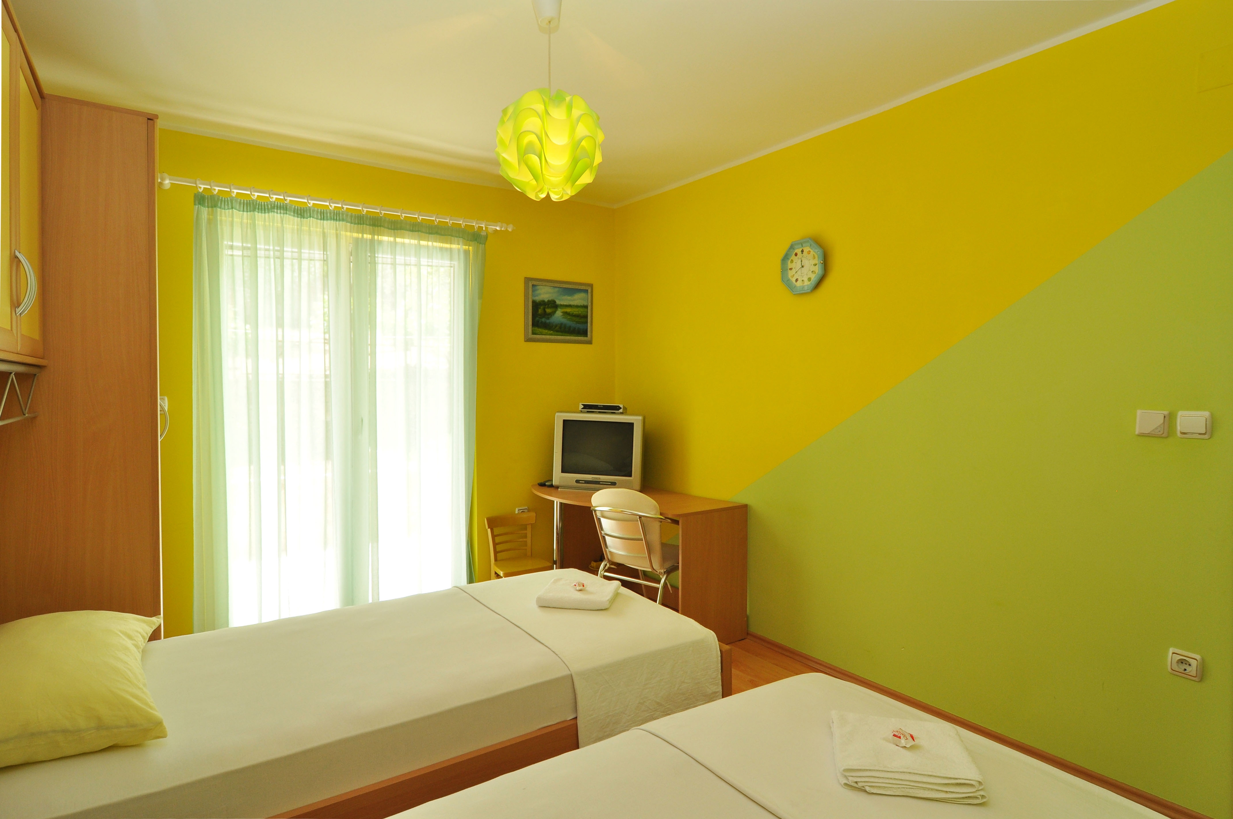 Two bedroom apartment near beach Slatine, Čiovo  A-a