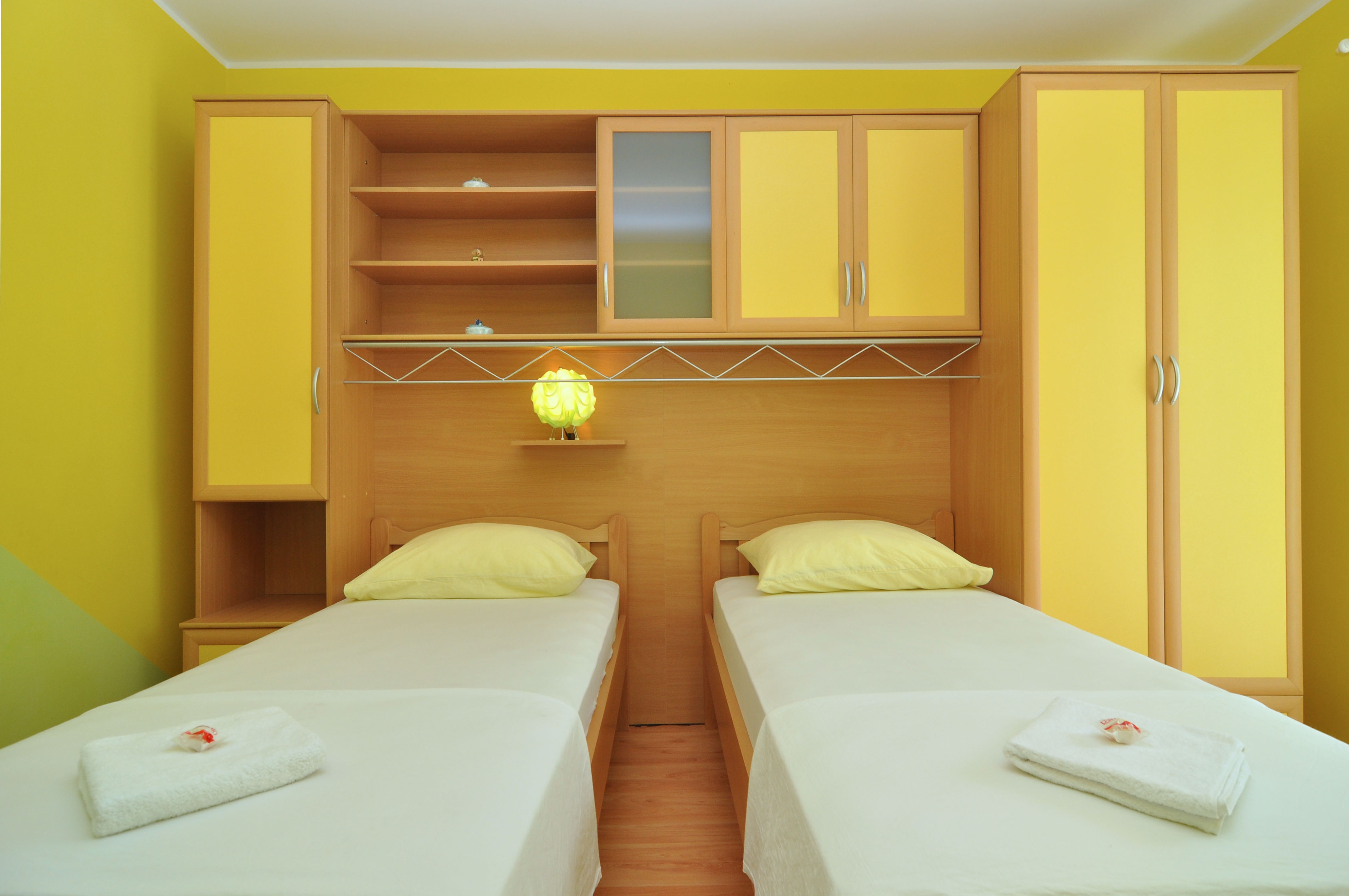 Two bedroom apartment near beach Slatine, Čiovo  A-a