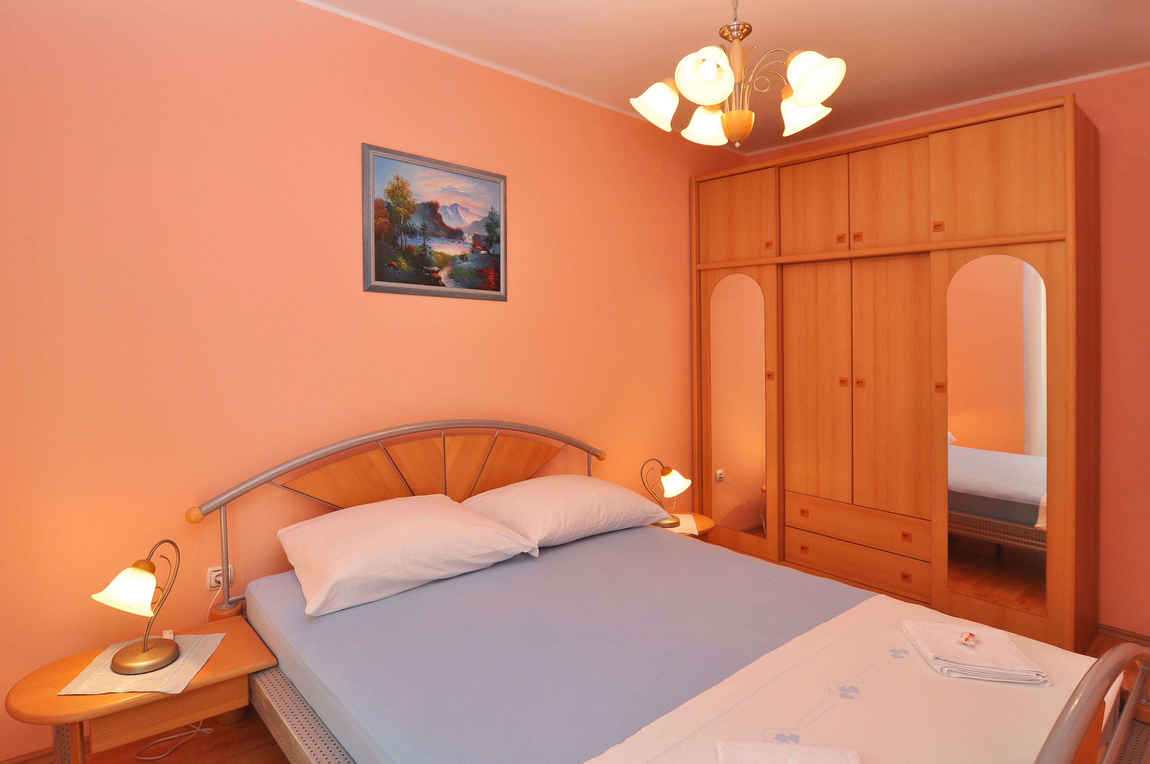 Two bedroom apartment near beach Slatine, Čiovo  A-a