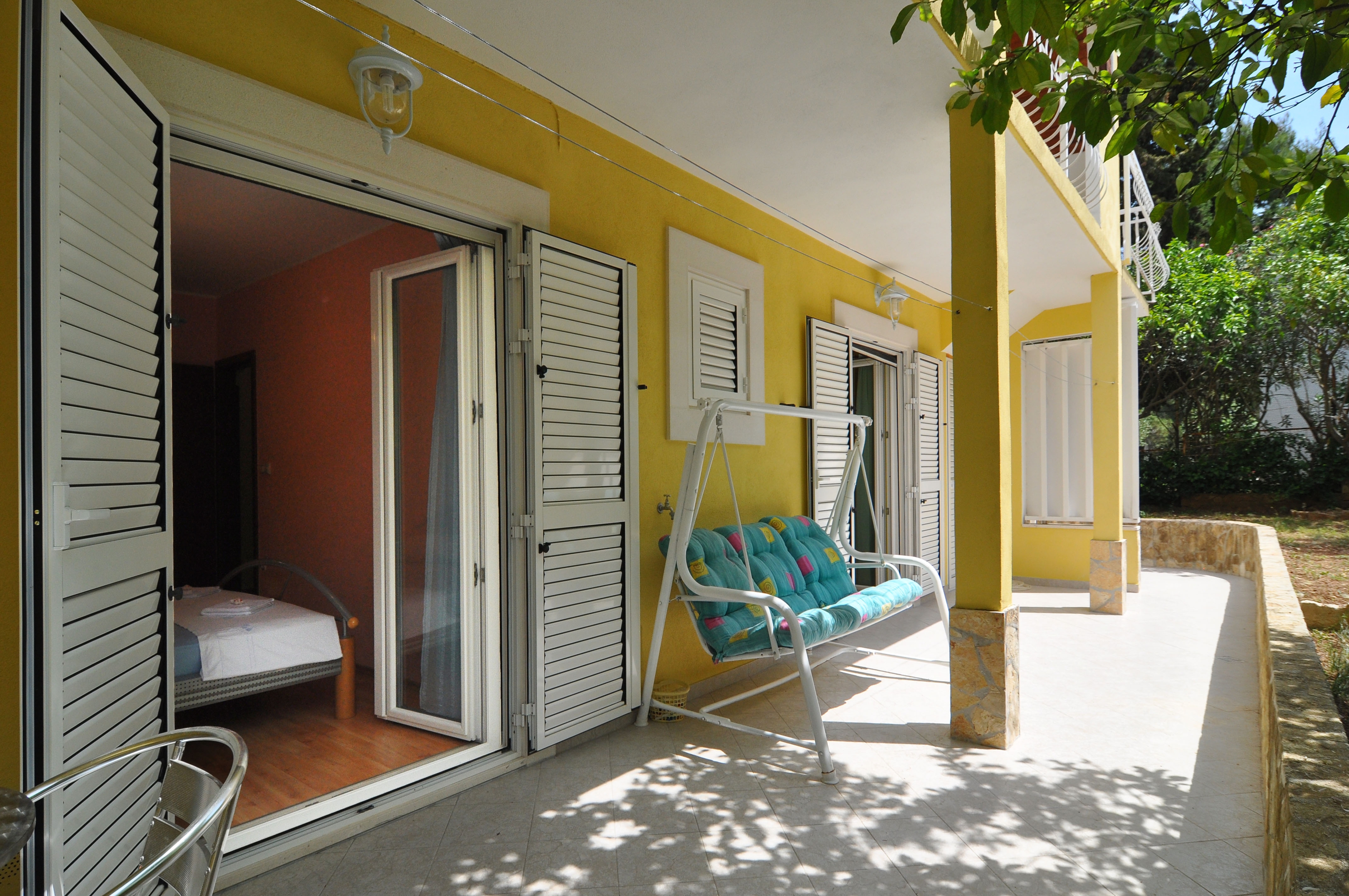 Two bedroom apartment near beach Slatine, Čiovo  A-a