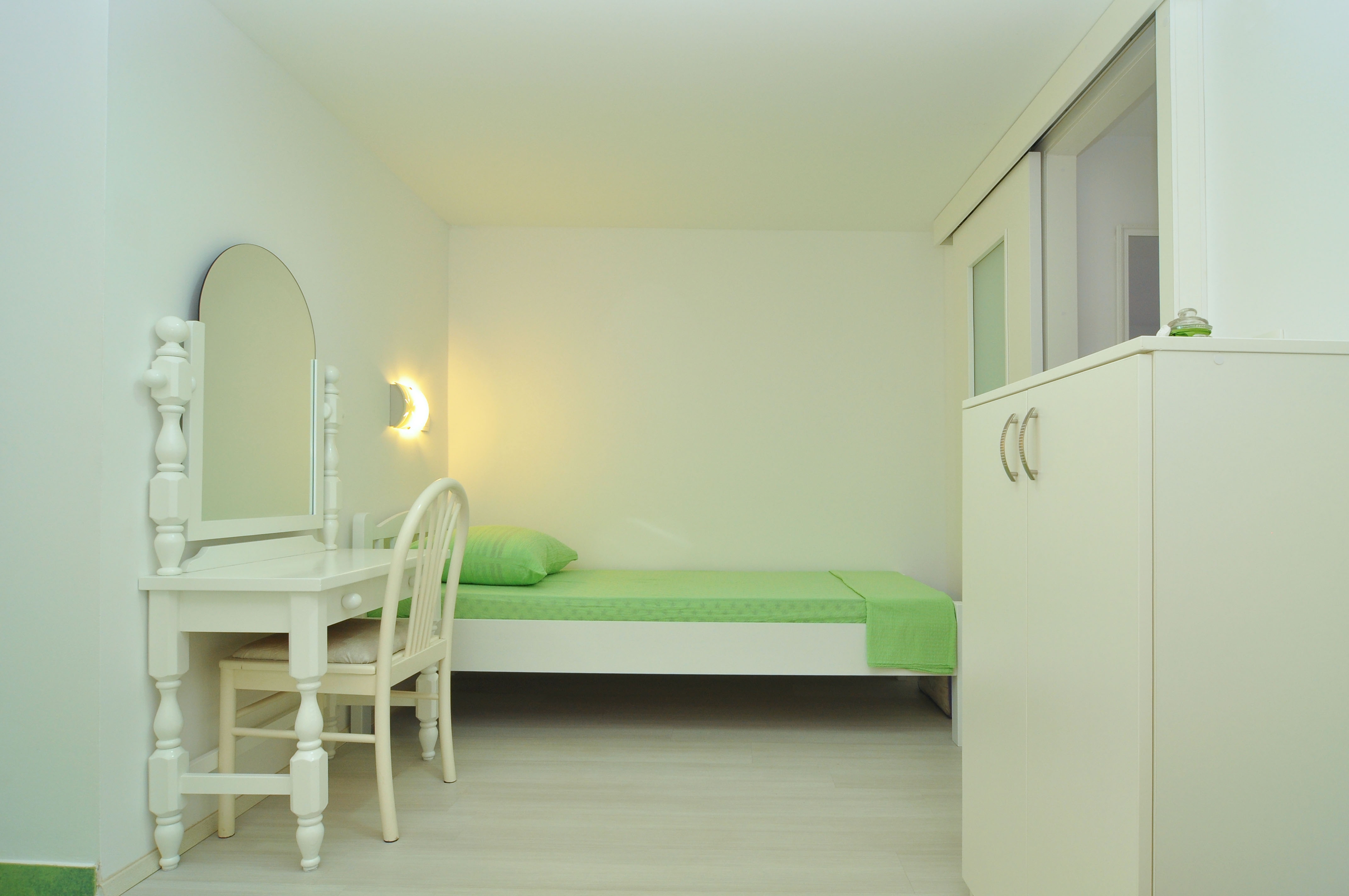 Two bedroom apartment near beach Slatine, Čiovo  A-b