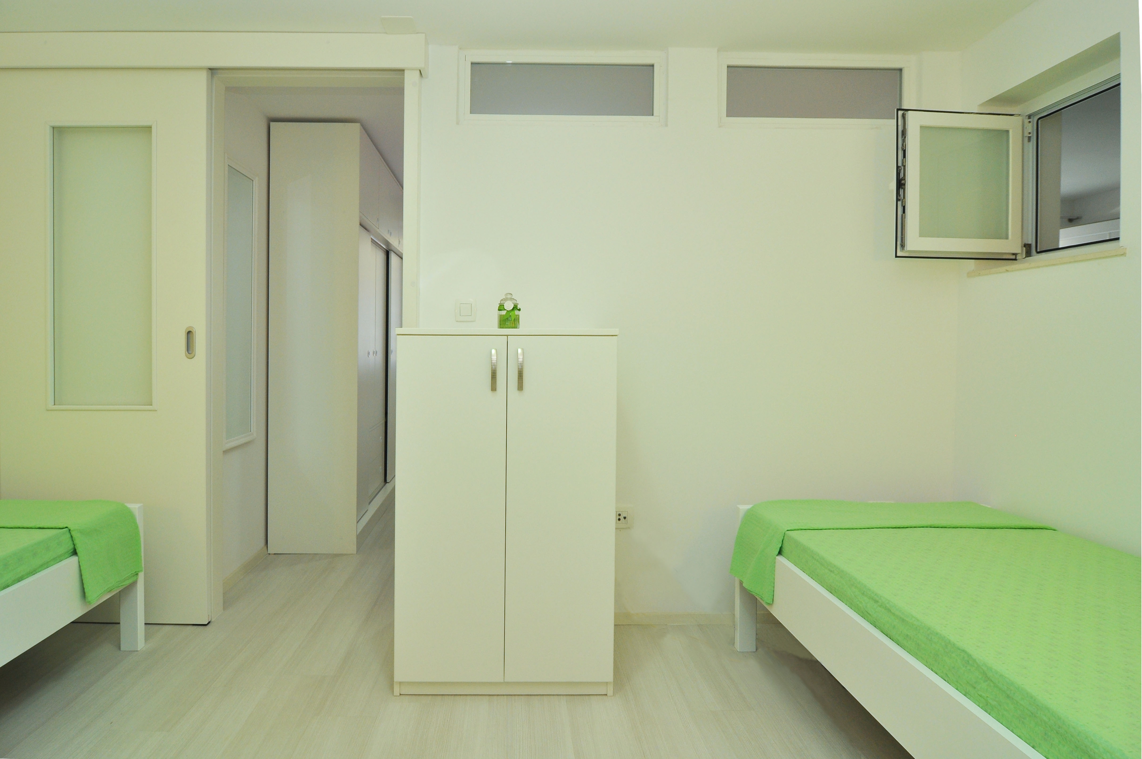 Two bedroom apartment near beach Slatine, Čiovo  A-b