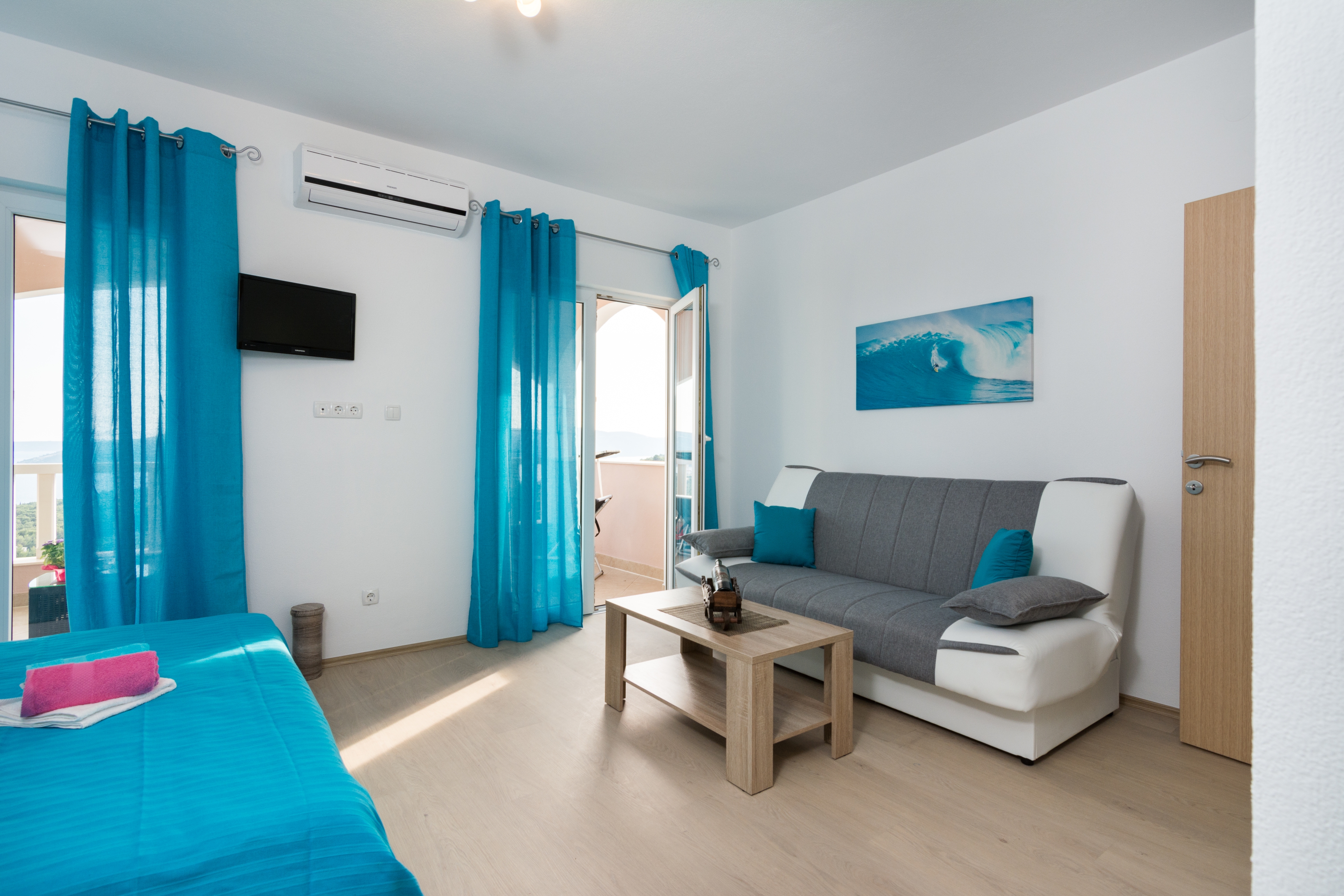 Studio flat with terrace and sea view Seget Vranjica, Trogir  AS-b