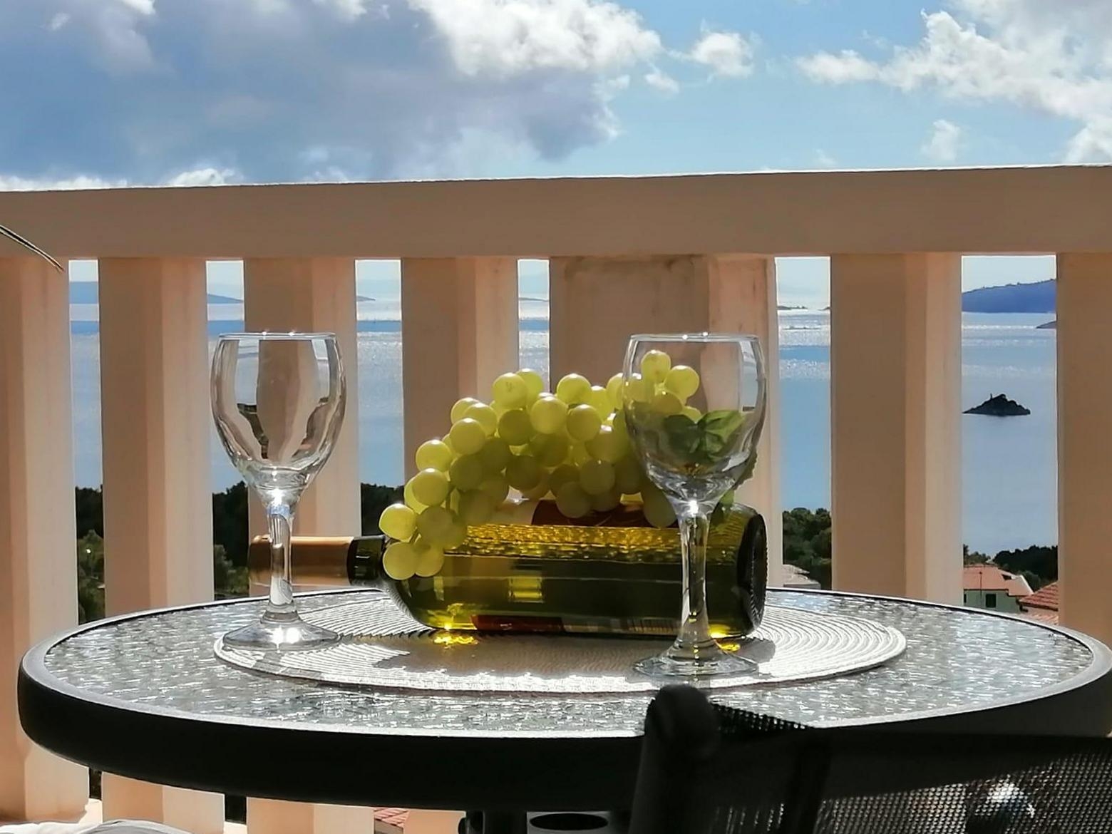 Studio flat with terrace and sea view Seget Vranjica, Trogir  AS-b