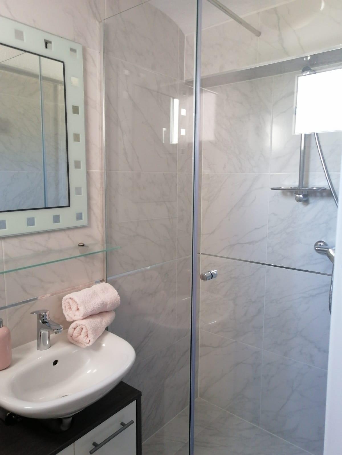 Studio flat with balcony and sea view Seget Vranjica, Trogir  AS-d