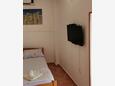 Borje, Bedroom in the studio-apartment, air condition available, (pet friendly) and WiFi.