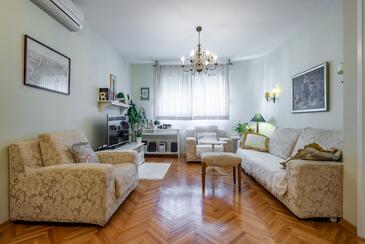 Split, Obývacia izba v ubytovacej jednotke apartment, klimatizácia k dispozícii a WiFi.