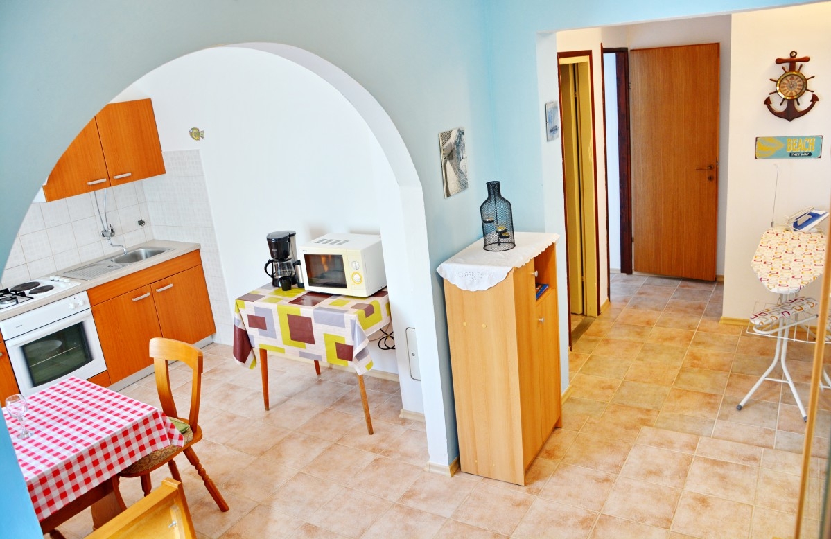 Two bedroom apartment near beach Vrsi - Mulo, Zadar  A-a