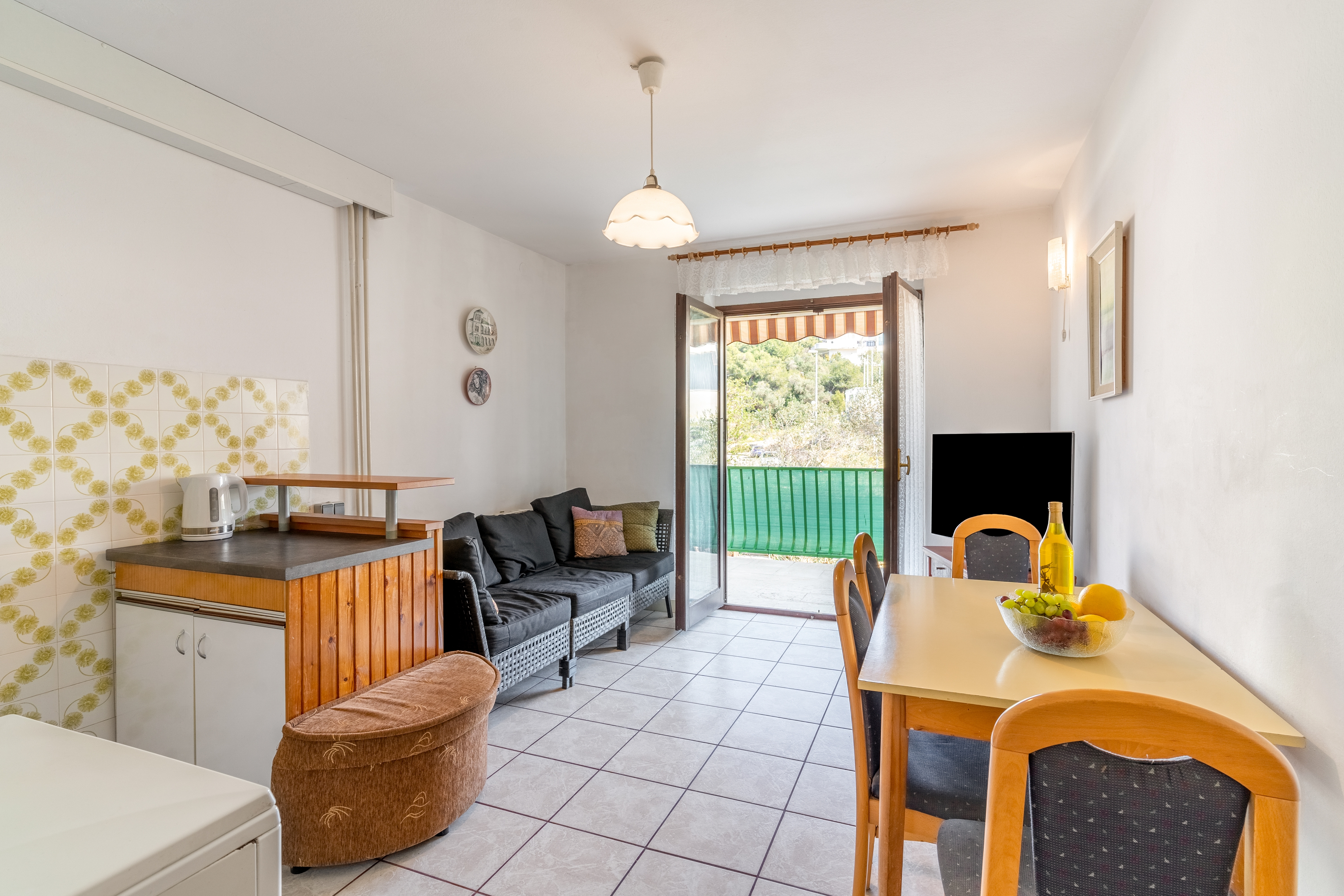 Two bedroom apartment with terrace Mali Lošinj, Lošinj (A-12551-b) Two bedroom apartment with terrace Mali Lošinj, Lošinj (A-12551-b)