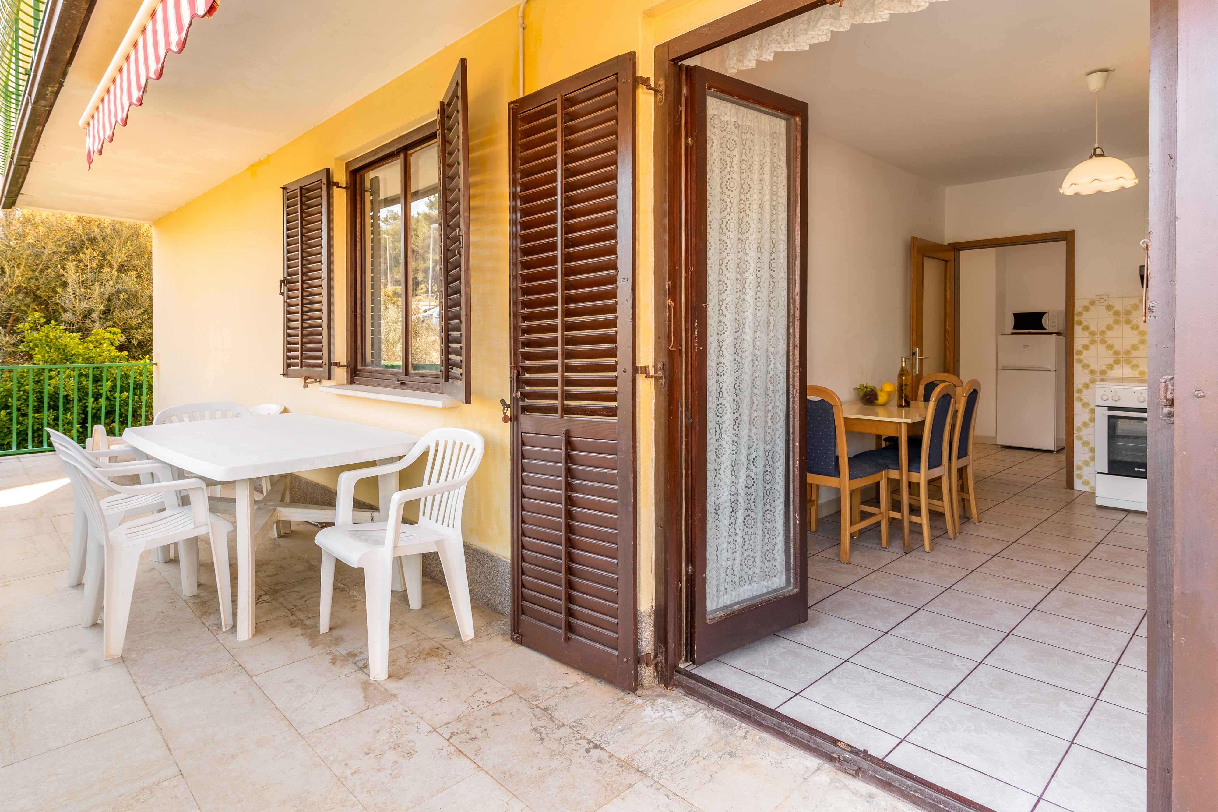 Two bedroom apartment with terrace Mali Lošinj, Lošinj  A-b