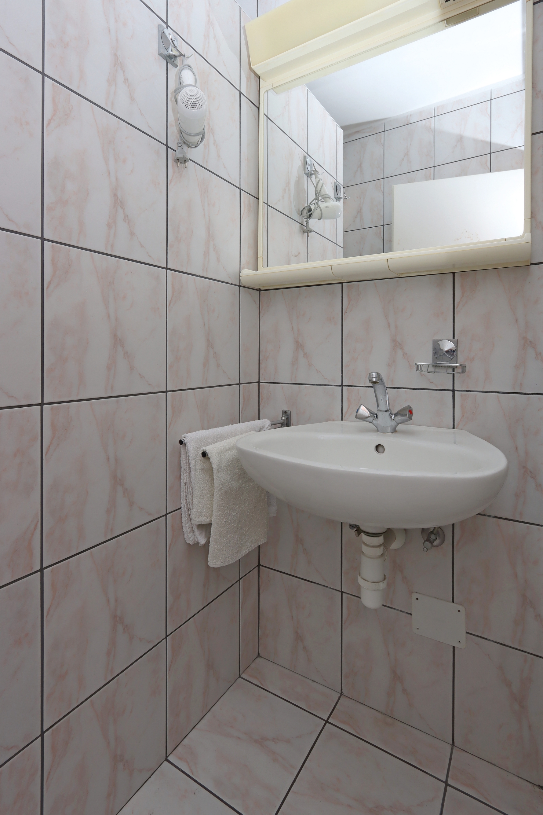 Two bedroom apartment with balcony and sea view Crikvenica  A-d