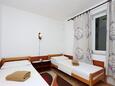 Spavaća soba 2 Crikvenica, Spavaća soba 2 u smještaju tipa apartment, WiFi.