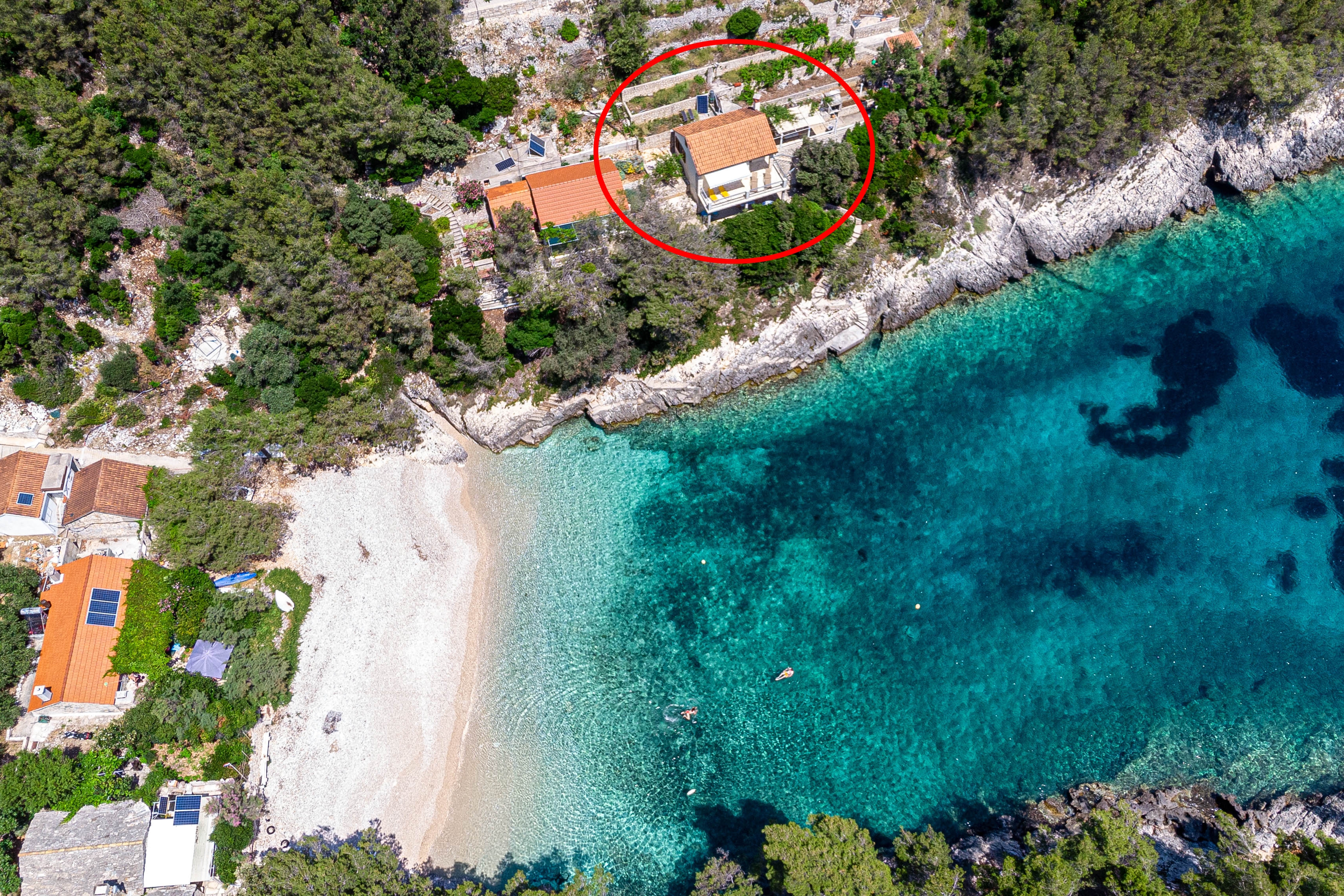 Maison de deux chambres prés de la plage Baie Bratinja Luka, Korcula (K-12599)
