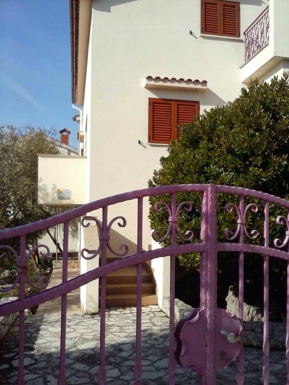 Dvosobni apartman s terasom Cres  A-a