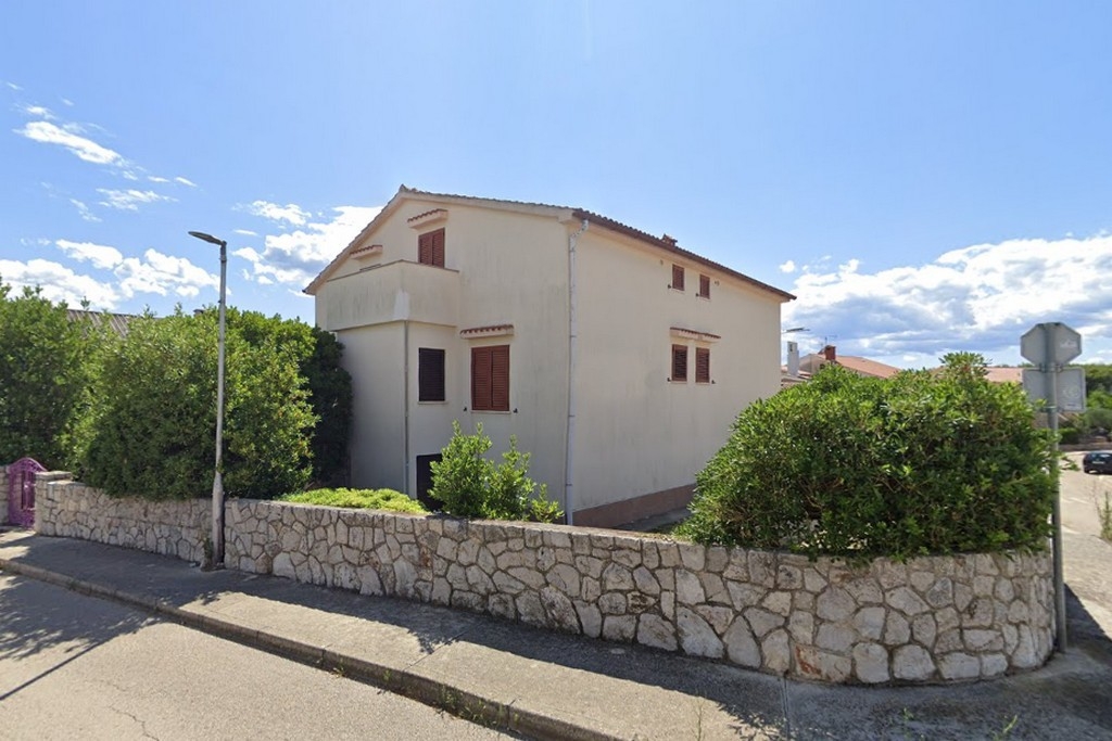 Top Cres Top Cres