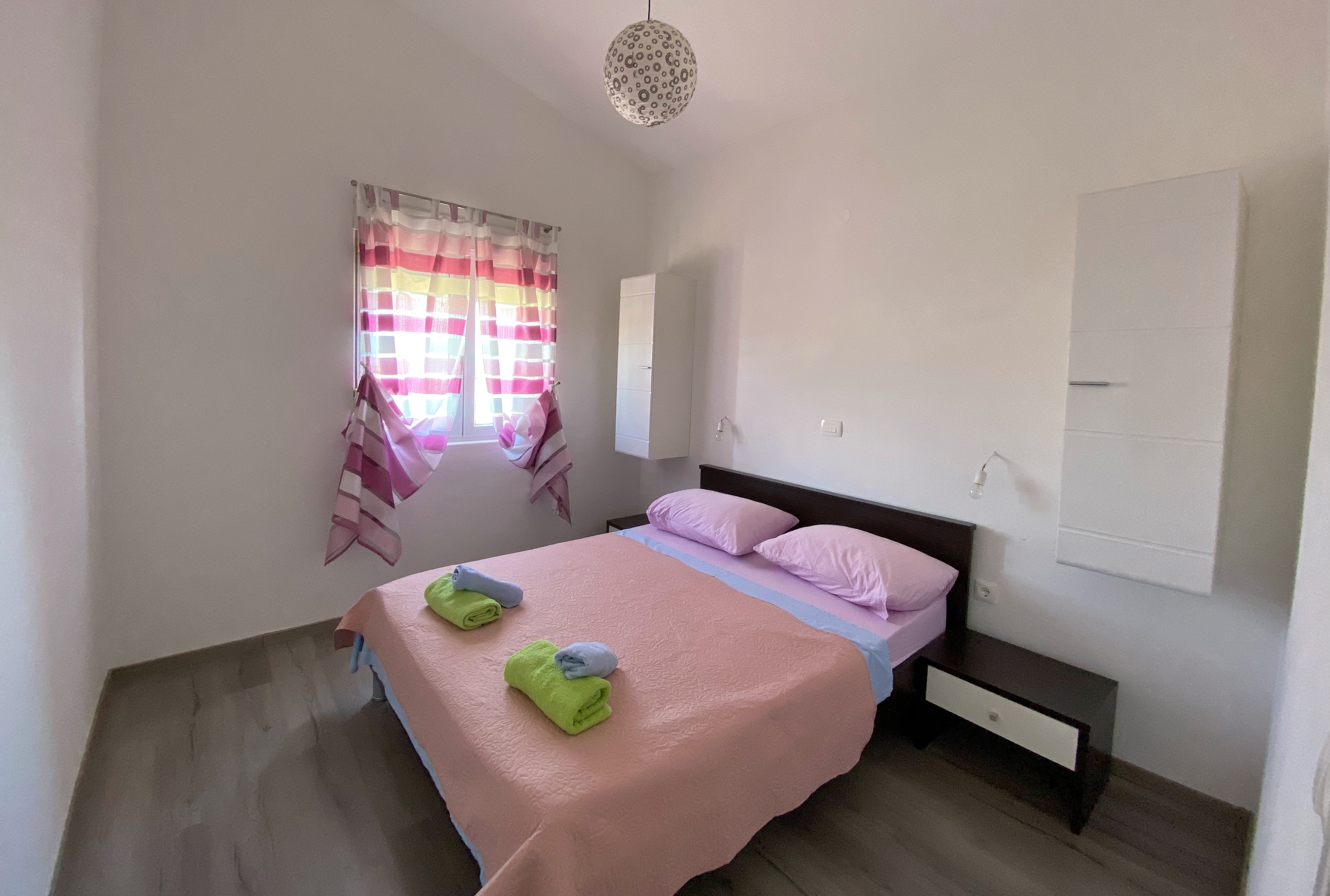 Two bedroom apartment with terrace and sea view Maslenica, Novigrad  A-b
