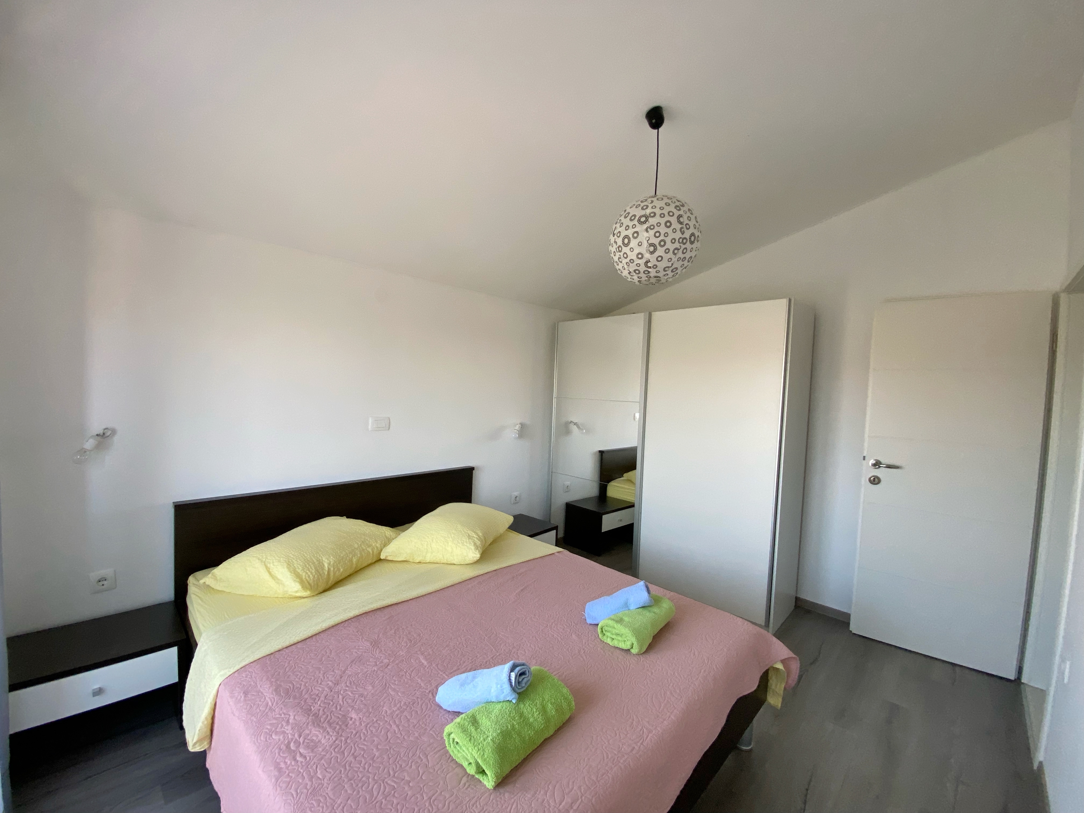Two bedroom apartment with terrace and sea view Maslenica, Novigrad  A-b