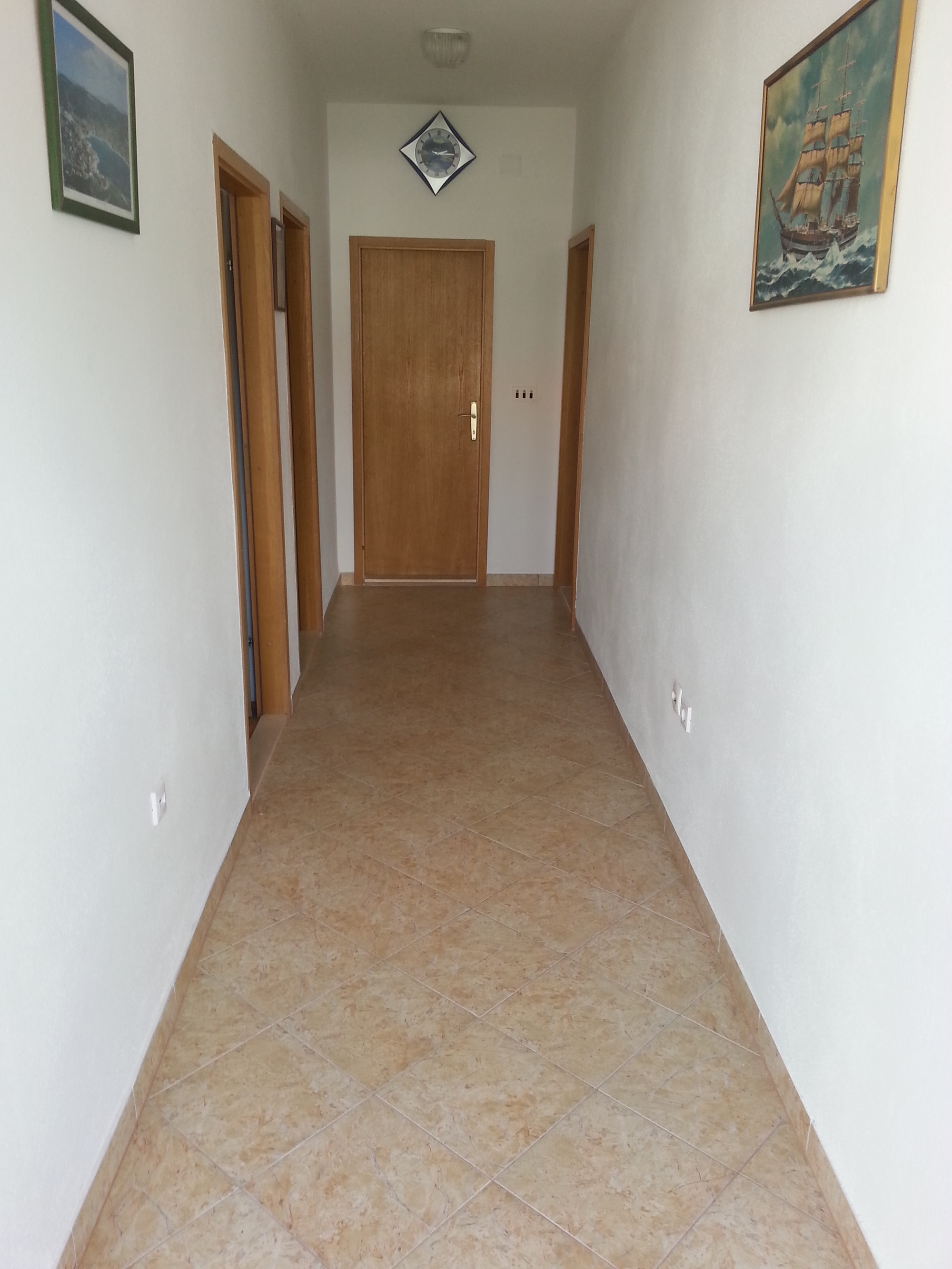 Two bedroom apartment with balcony and sea view Vinišće, Trogir  A-a