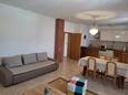 Vinišće, Living room in the apartment, air condition available and WiFi.