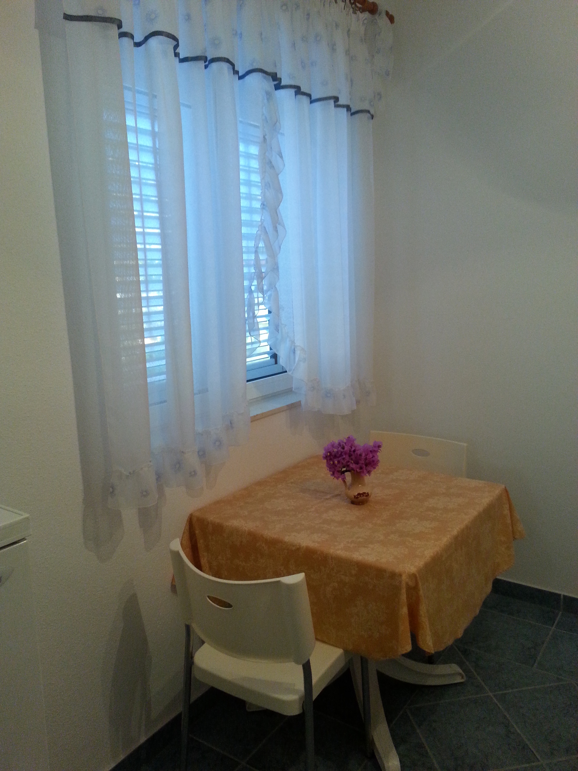 Studio flat with terrace Vinišće, Trogir (AS-12637-a)
