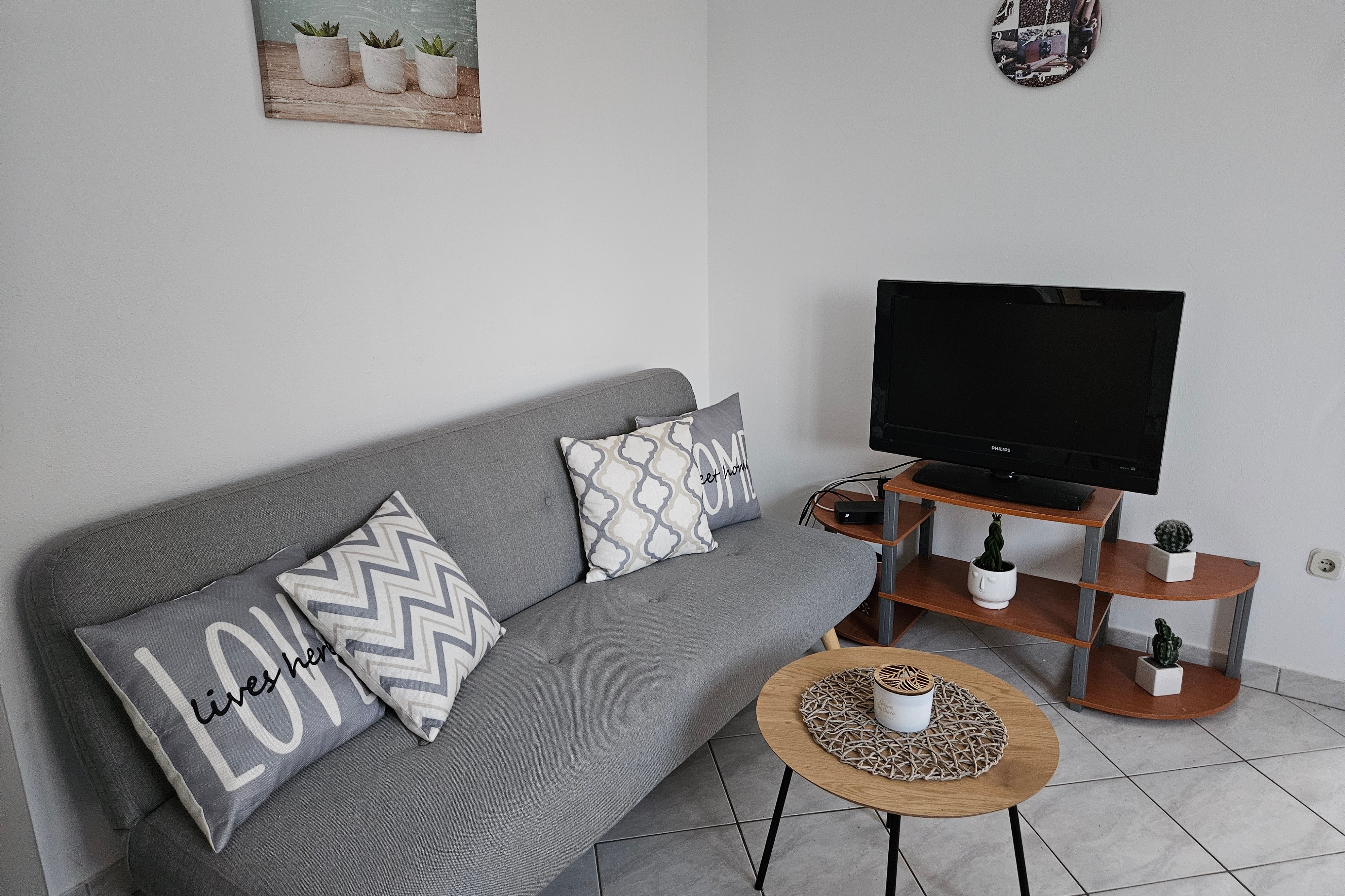 Two bedroom apartment with terrace and sea view Ivan Dolac, Hvar (A-12644-a)