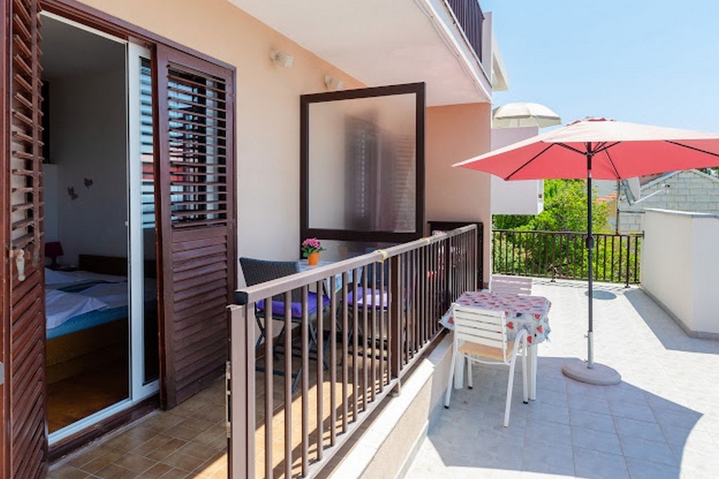 Studio flat near beach Prižba, Korčula (AS-12648-c)