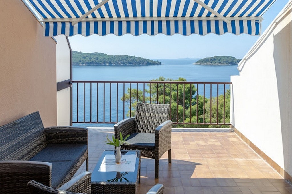 Studio flat near beach Prižba, Korčula (AS-12648-e) Studio flat near beach Prižba, Korčula (AS-12648-e)