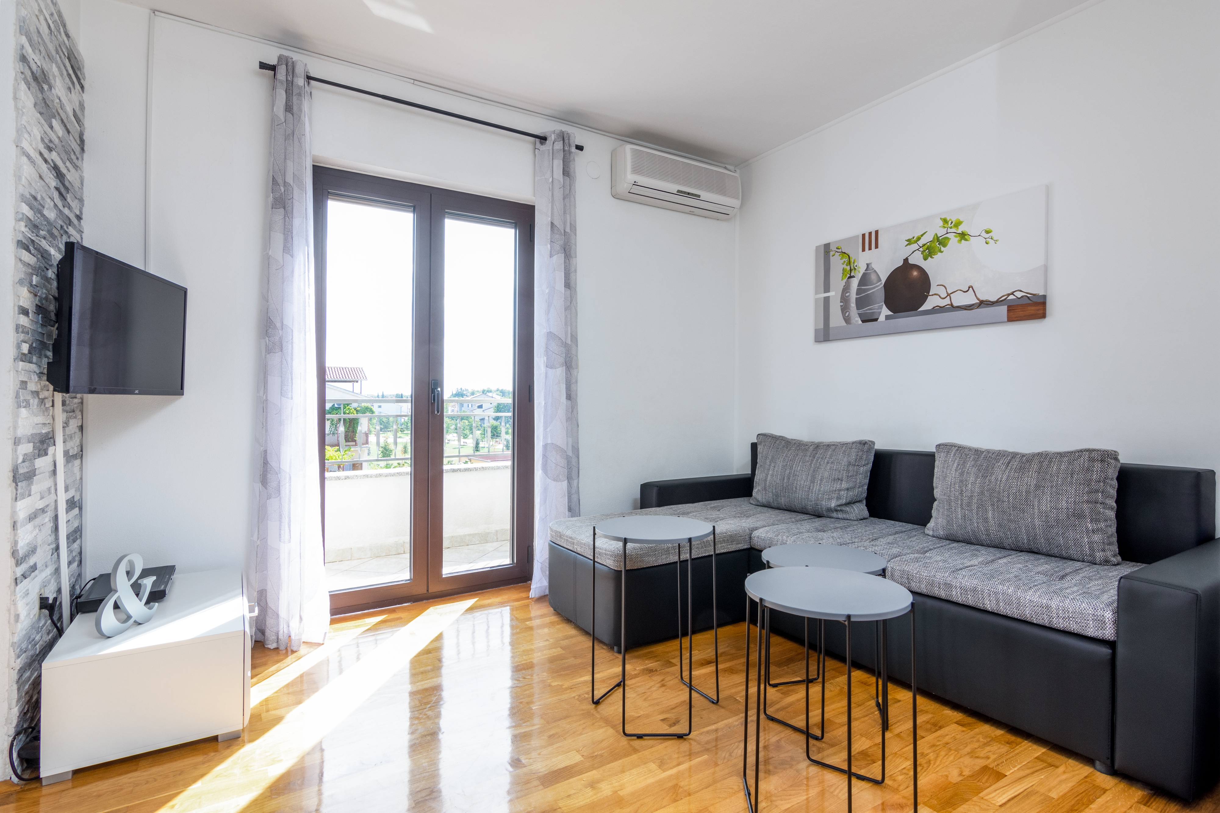 Three bedroom apartment with terrace Rovinj (A-12656-a)