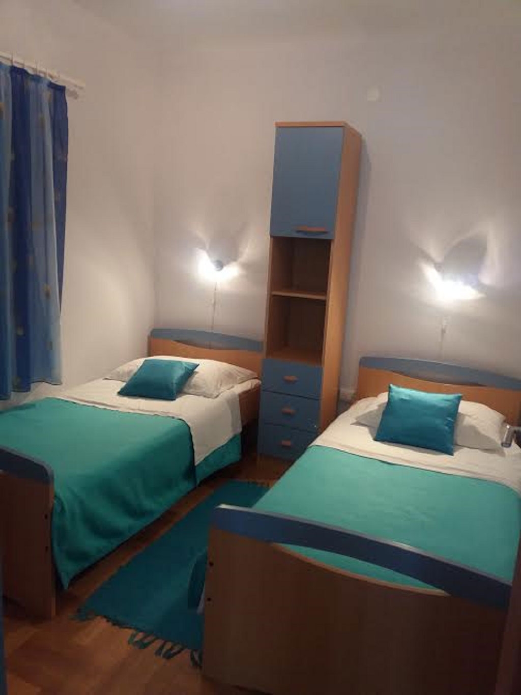 Two bedroom apartment near beach Sevid, Trogir  A-a