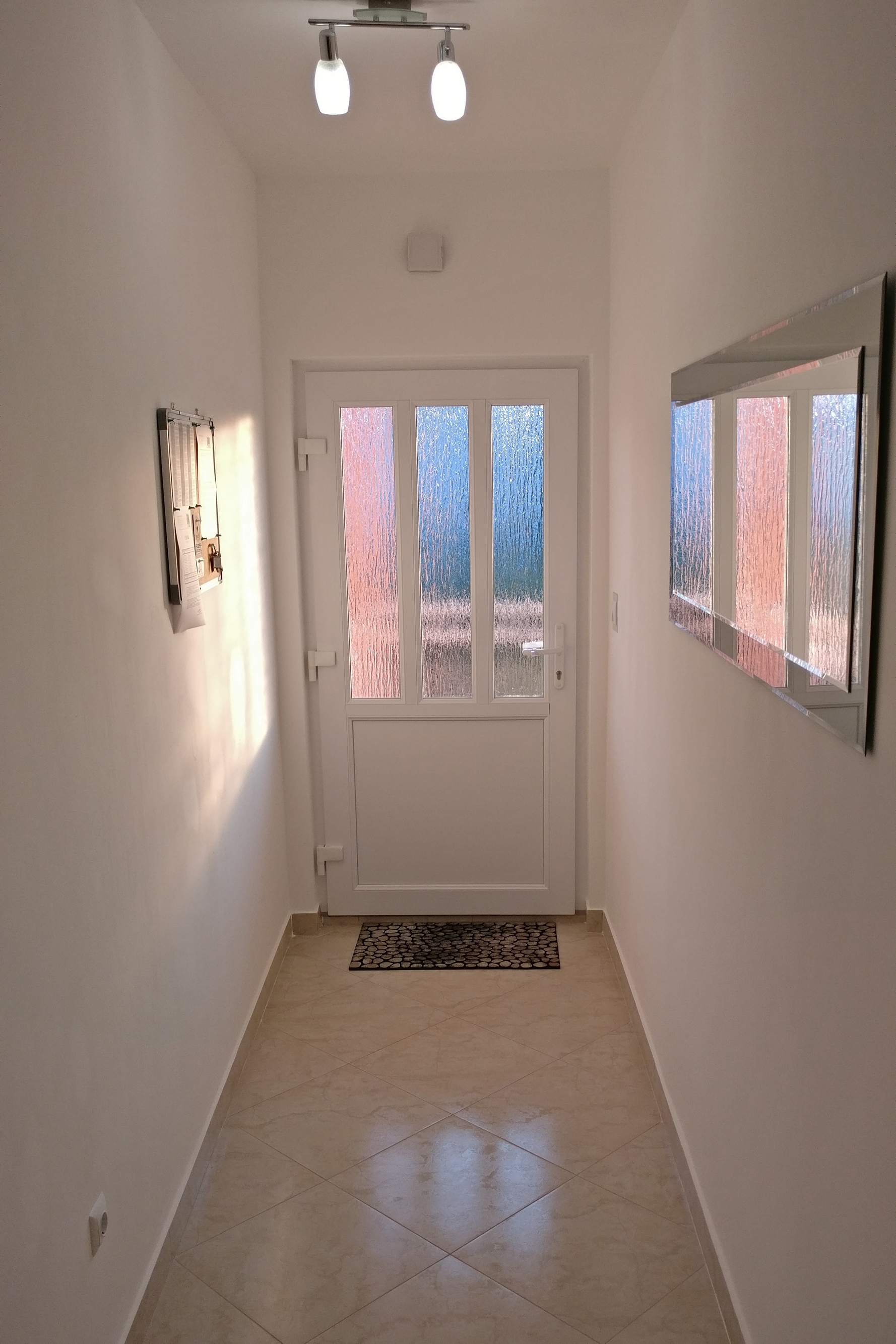 Two bedroom apartment with balcony and sea view Vinišće, Trogir  A-a