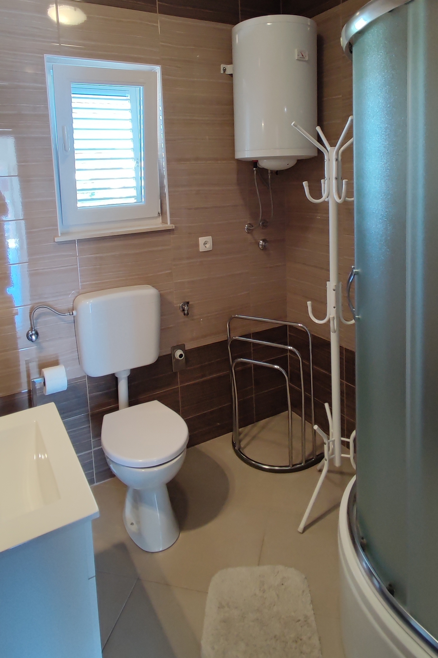 Two bedroom apartment with terrace and sea view Vinišće, Trogir  A-b