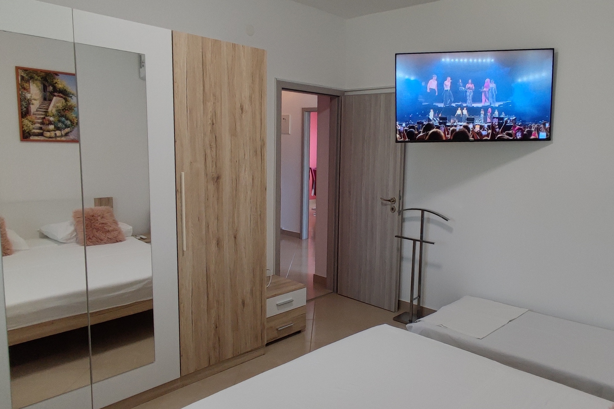 Two bedroom apartment with terrace and sea view Vinišće, Trogir  A-b