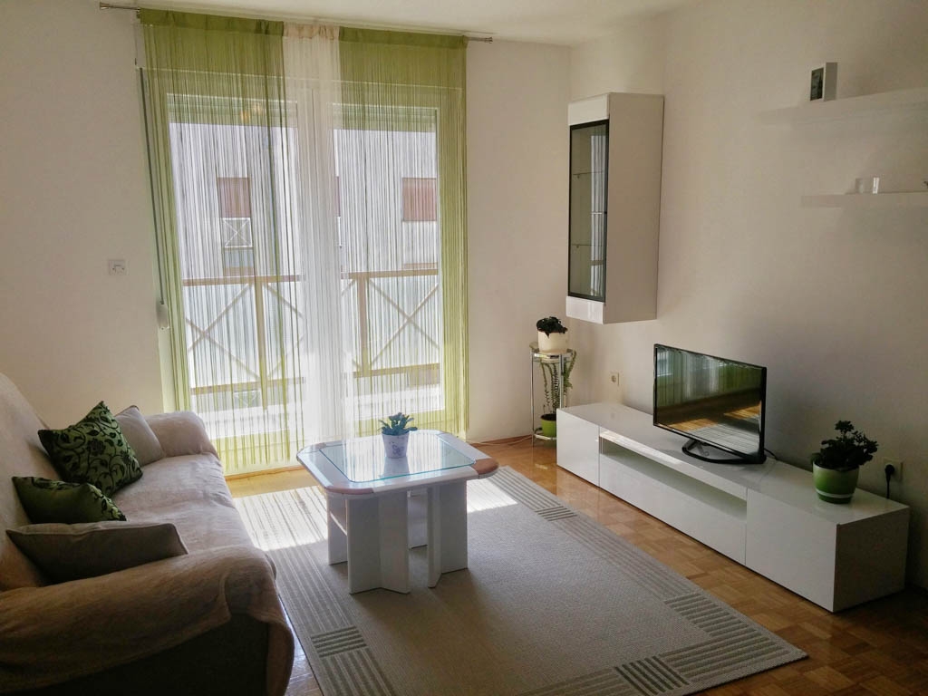 One bedroom apartment with balcony Zadar (A-12683-a) One bedroom apartment with balcony Zadar (A-12683-a)