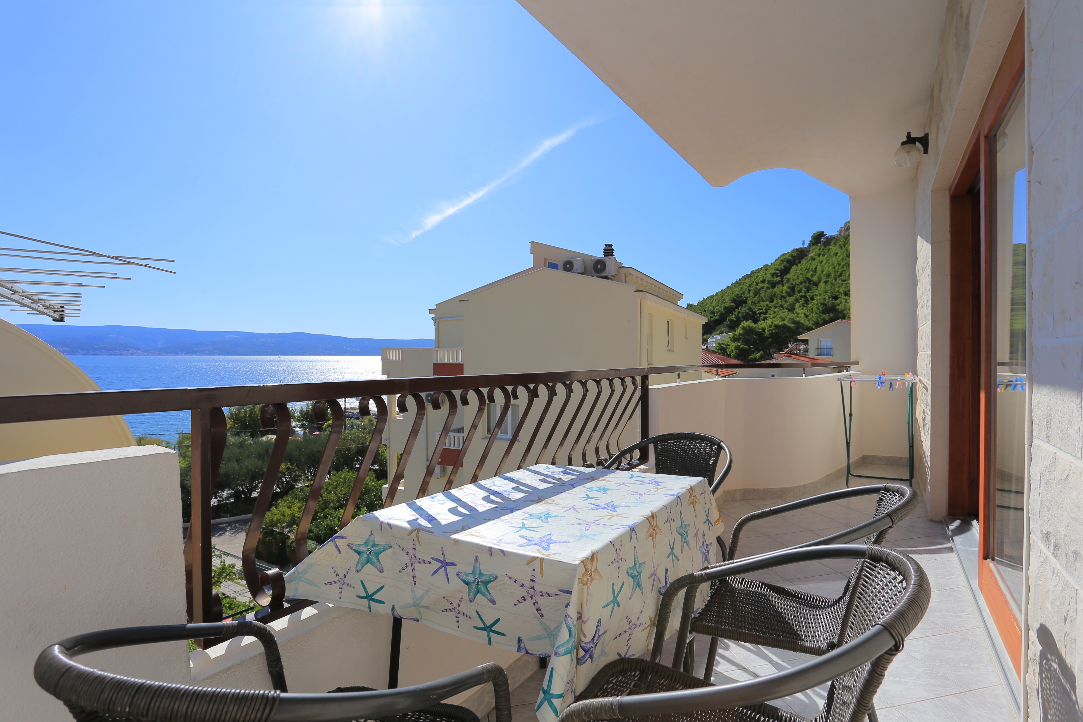 One bedroom apartment with balcony and sea view Duće, Omiš  A-a