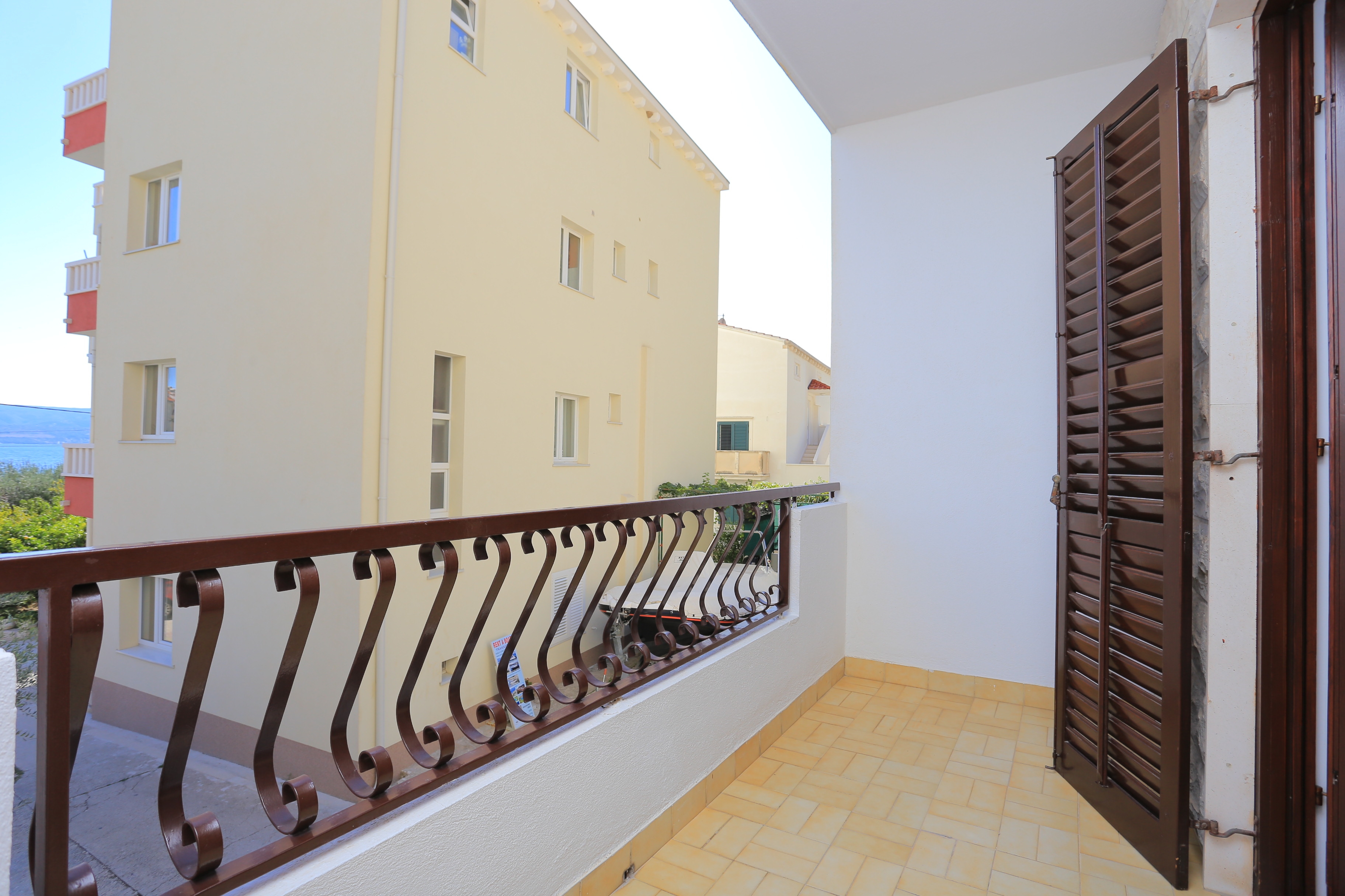Three bedroom apartment with terrace and sea view Duće, Omiš  A-b