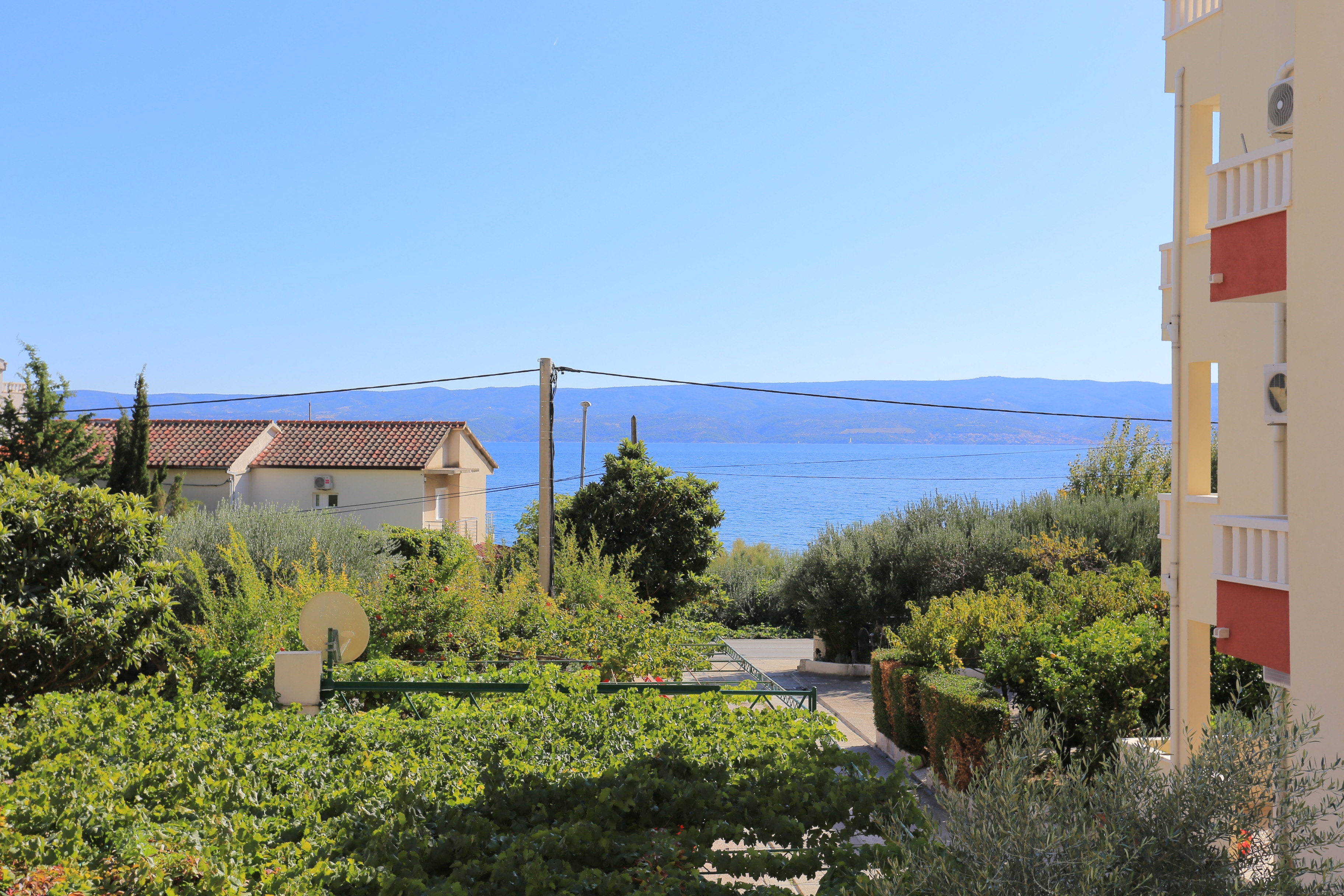 Three bedroom apartment with terrace and sea view Duće, Omiš  A-b
