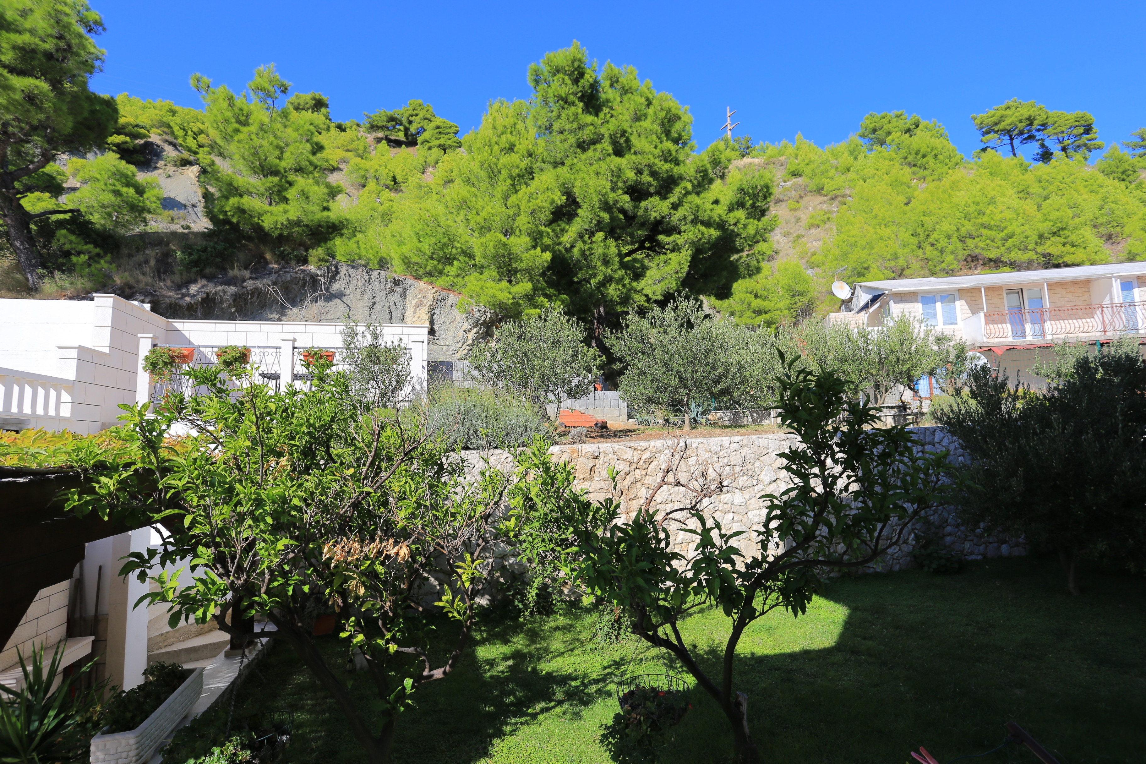 Three bedroom apartment with terrace and sea view Duće, Omiš  A-b