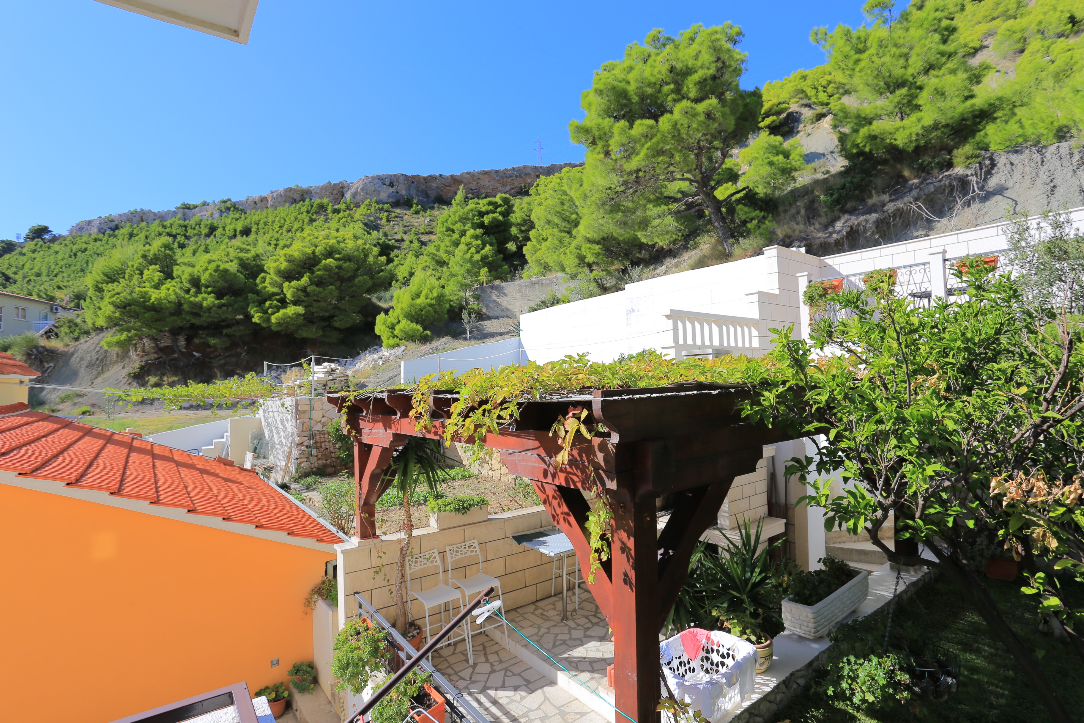 Three bedroom apartment with terrace and sea view Duće, Omiš  A-b