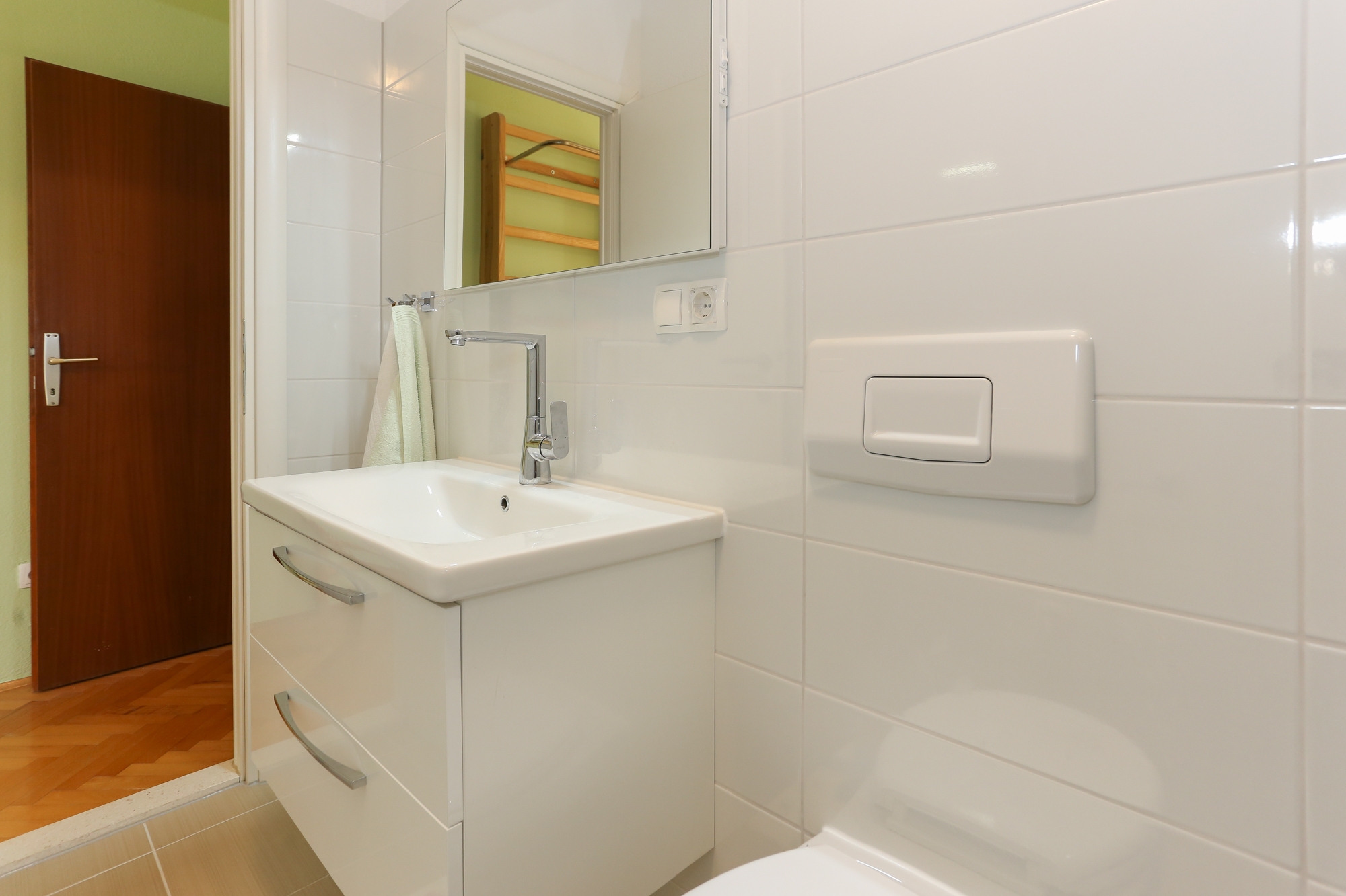 Three bedroom apartment with balcony Trogir  A-a