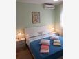 Bedroom 1 Trogir, Bedroom 1 in the apartment, air condition available and WiFi.