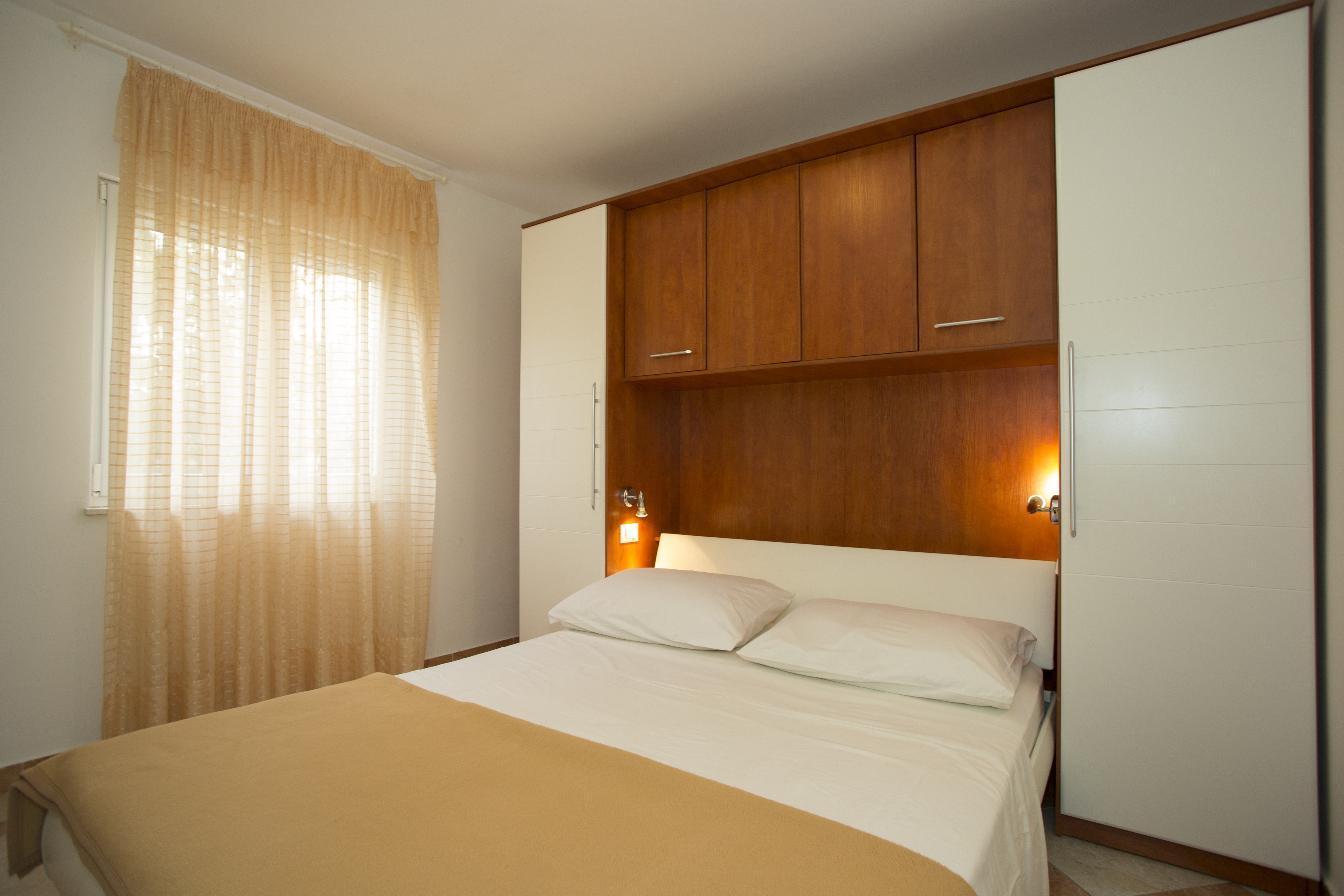 One bedroom apartment with terrace and sea view Mavarštica, Čiovo  A-a