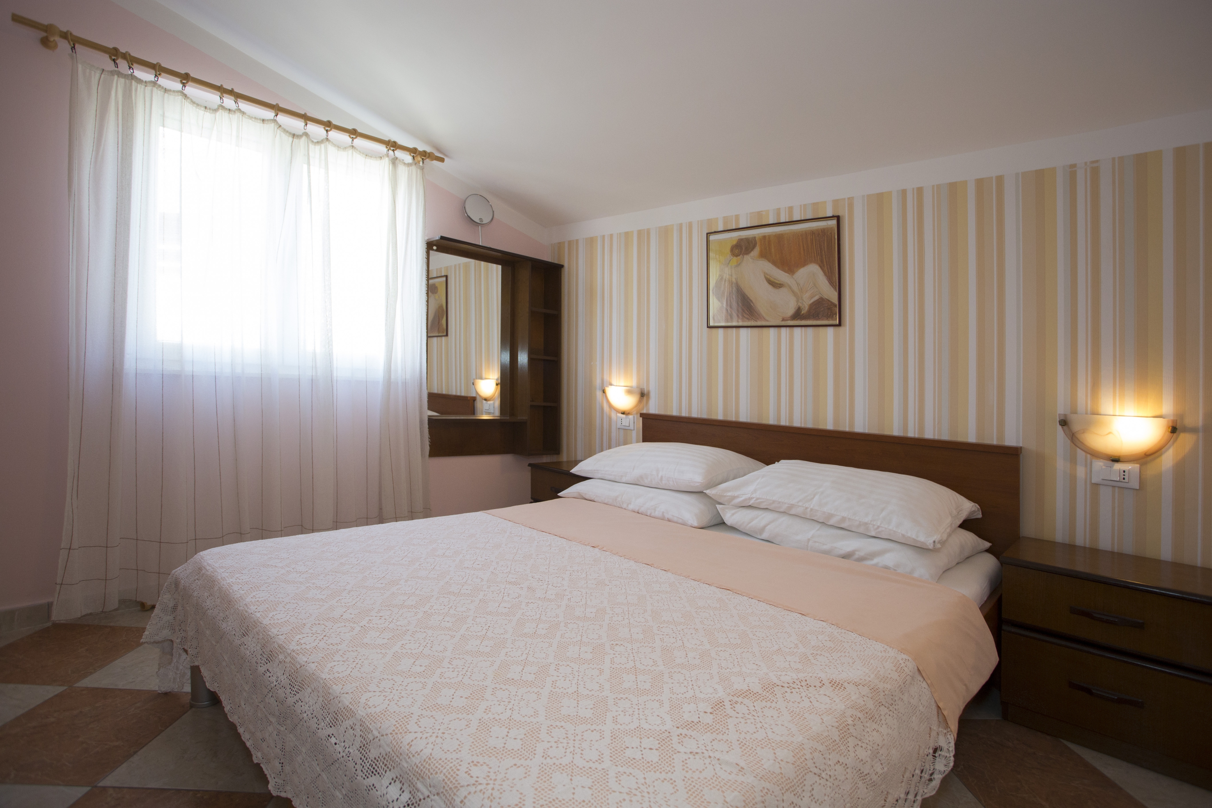 Two bedroom apartment with terrace and sea view Mavarštica, Čiovo  A-c